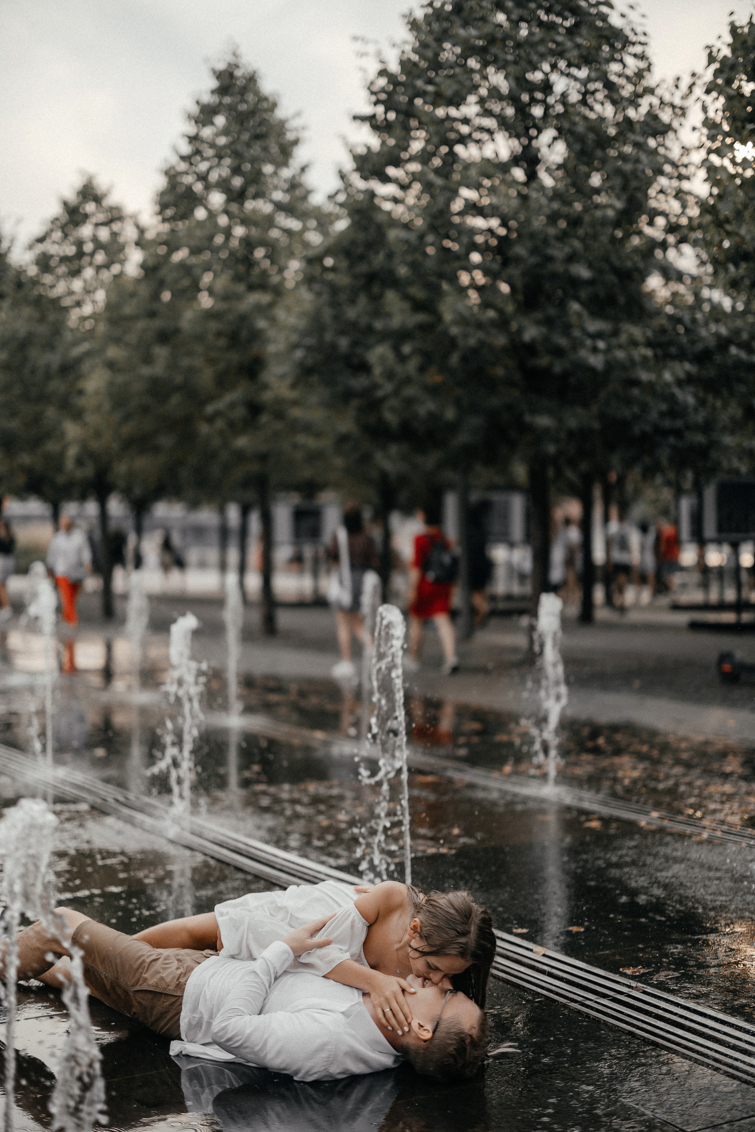 Лав стори в фонтане ♥. Свадебный фотограф в Москве