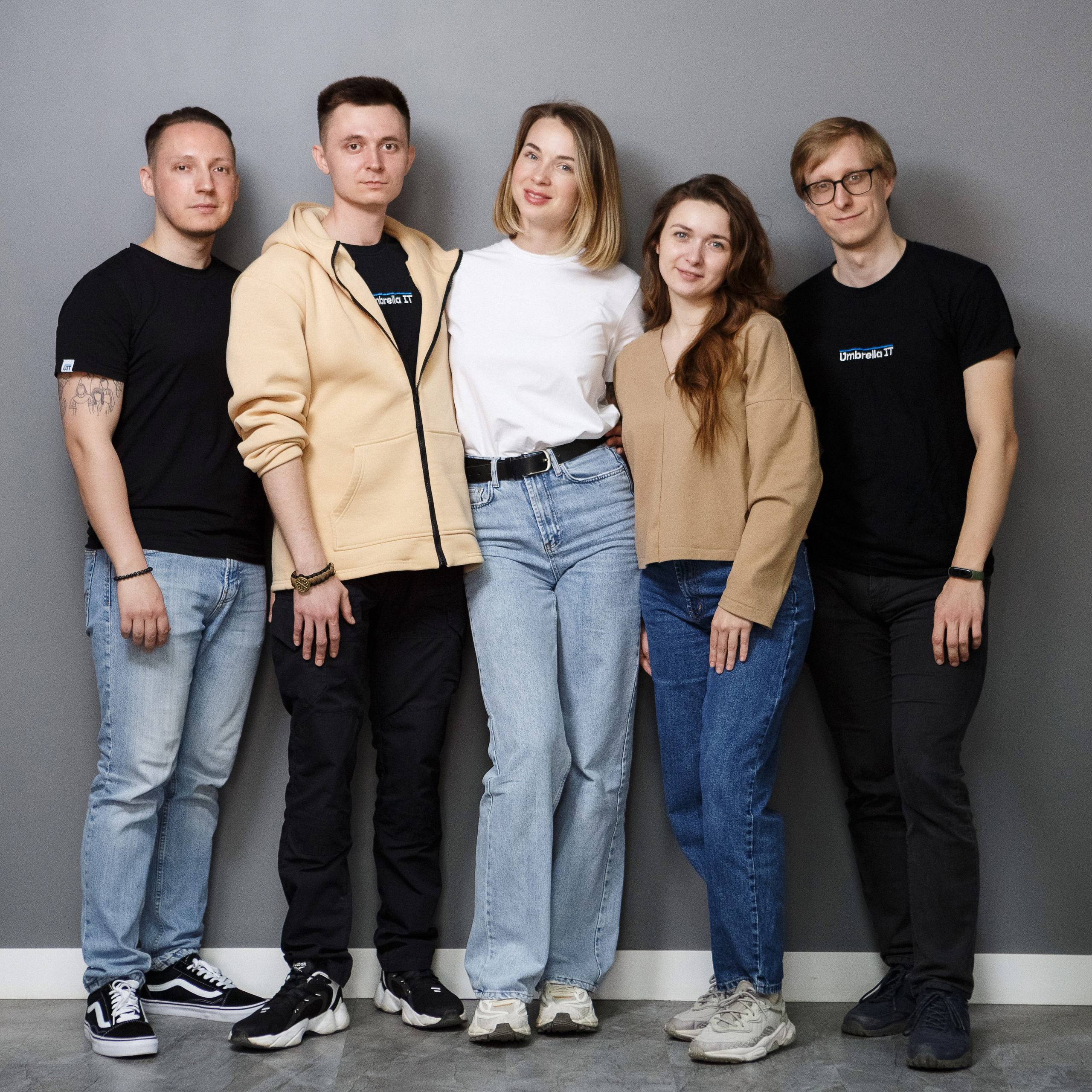 Фотосессия сотрудников и офиса для компании Амбрелла Таганрог. Свадебный и семейный фотограф в Таганроге Бакарюк Антон