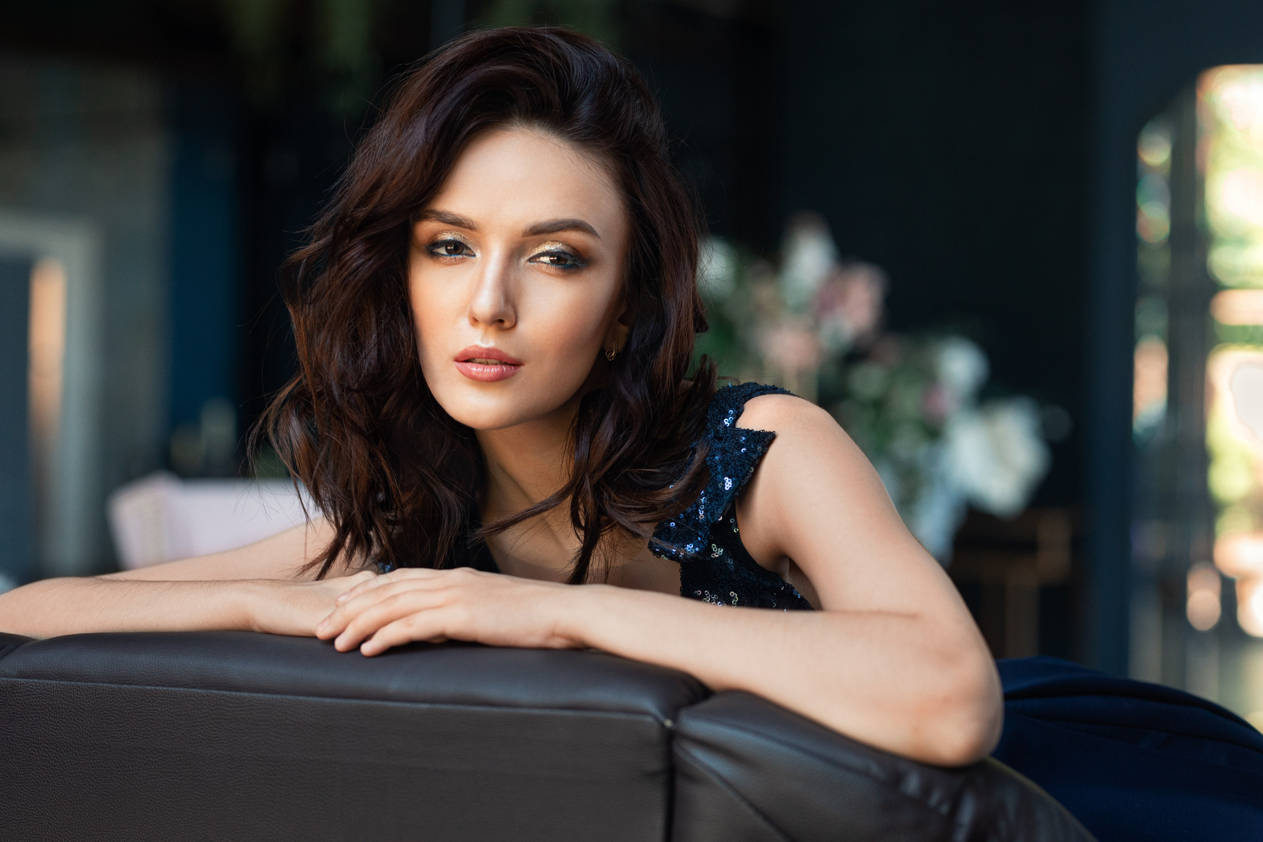 Фотосет с Евгенией в интерьерной студии в формате для «себя»