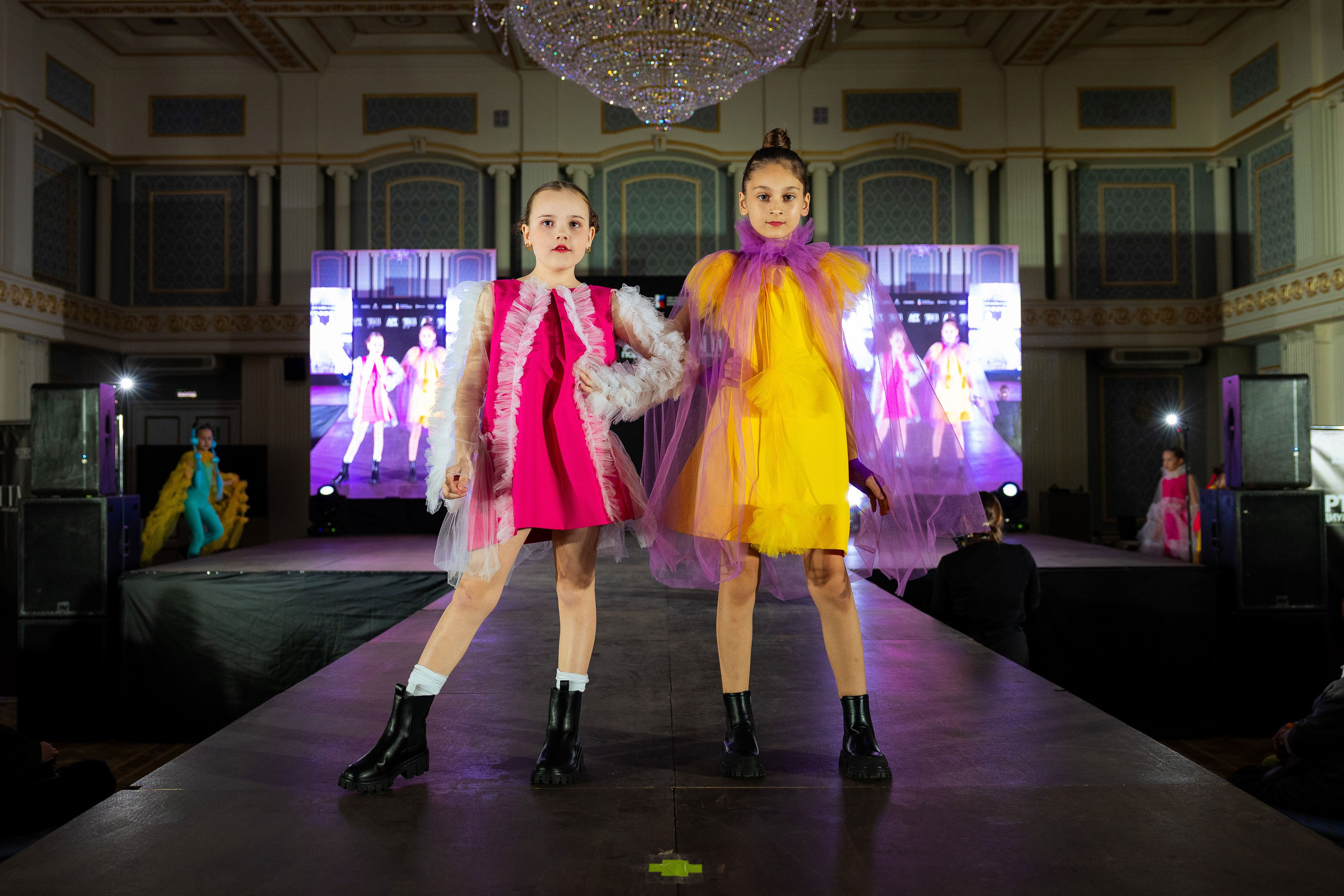 Арт-подиум «Цвета Удмуртии». Показ мод [25/10/24]. Фотограф Виноградов Константин