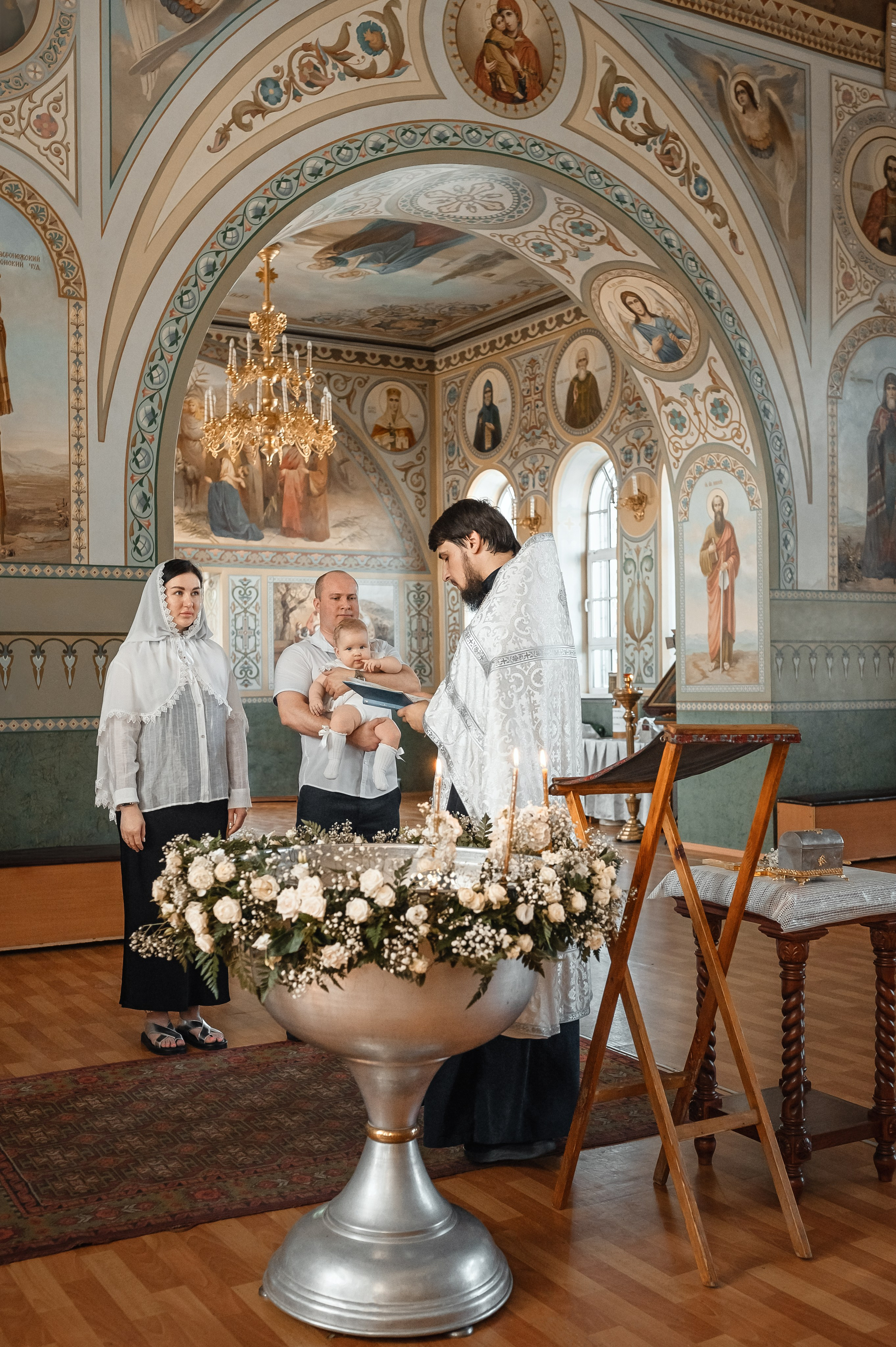 Крещение в храме Иоанна Богослова. Церковный фотограф на Таинство Крещения и Венчания в Оренбурге и Оренбургской области Екатерина Белкина