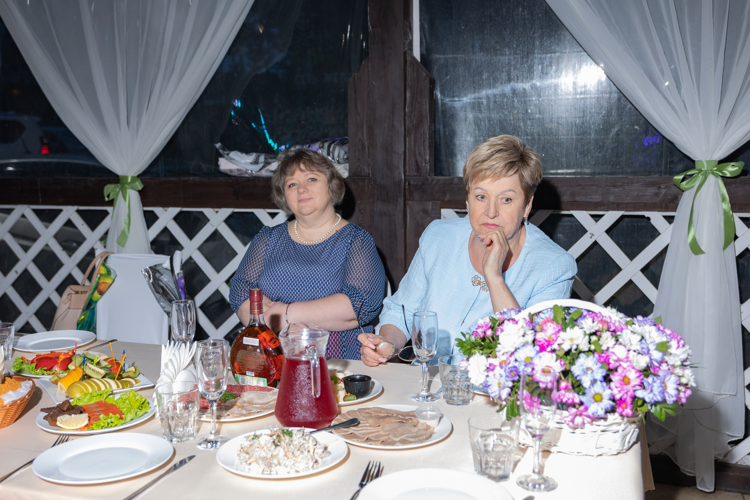 Выпускной вечер на базе отдыха Жемчужина. Выпускные альбомы во Владивостоке