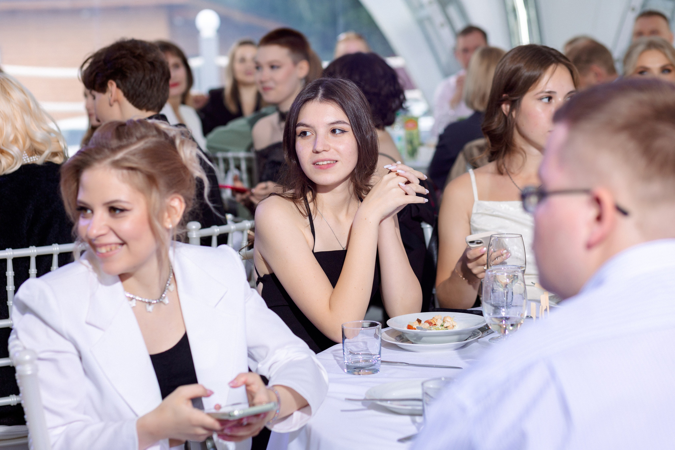 ВЫПУСКНОЙ: Волки-Липки. Все фото. Профессиональный фотограф в Ижевске Леша Петров