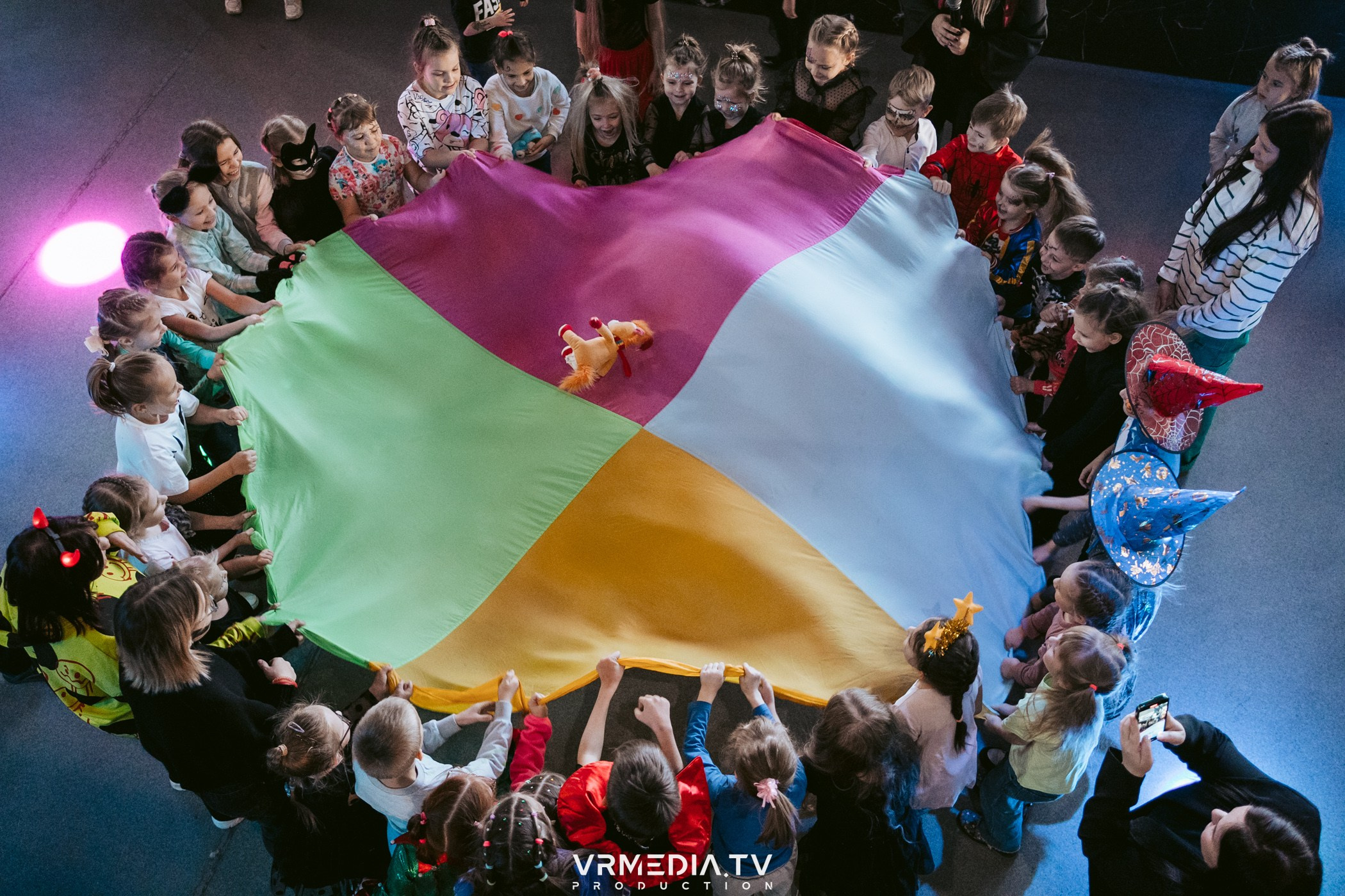 Baby time в баре «Друзья»