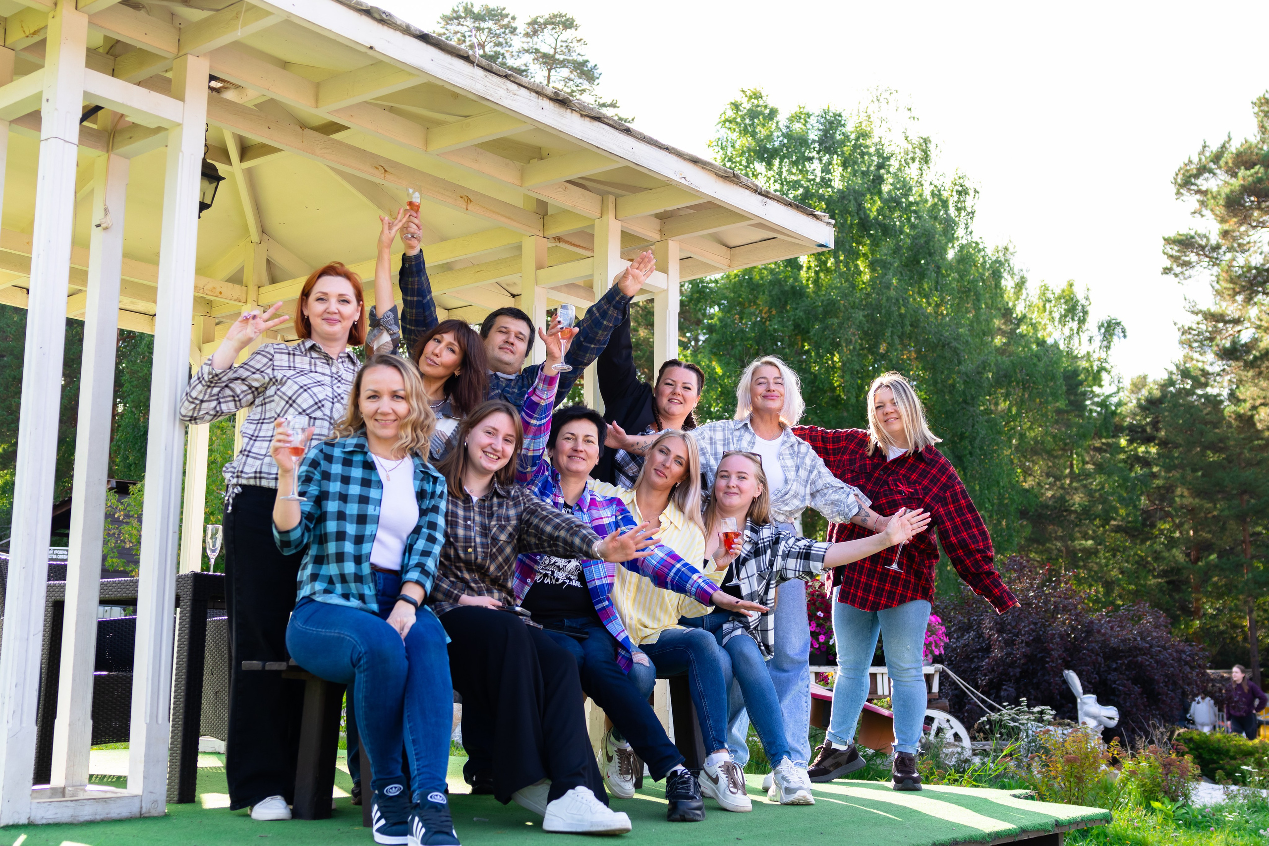 Летний корпоратив на Уктусе, фотосъёмка в Екатеринбурге. Фотограф в Екатеринбурге Пойгина Елена