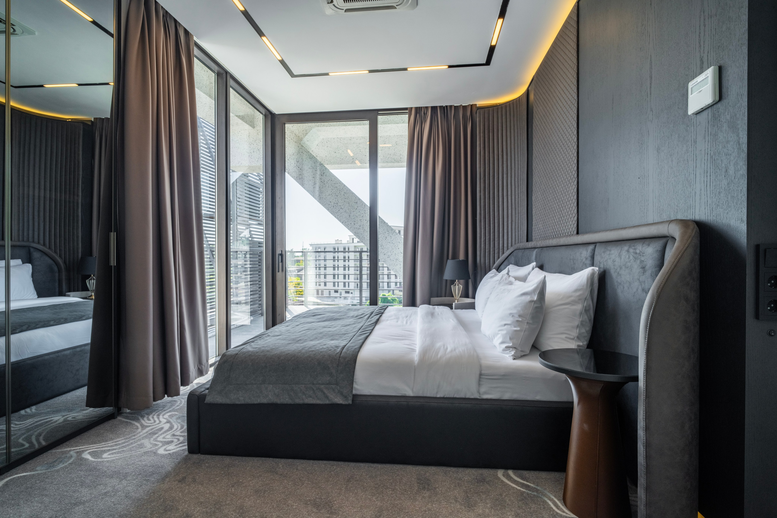 Riviera. Главная