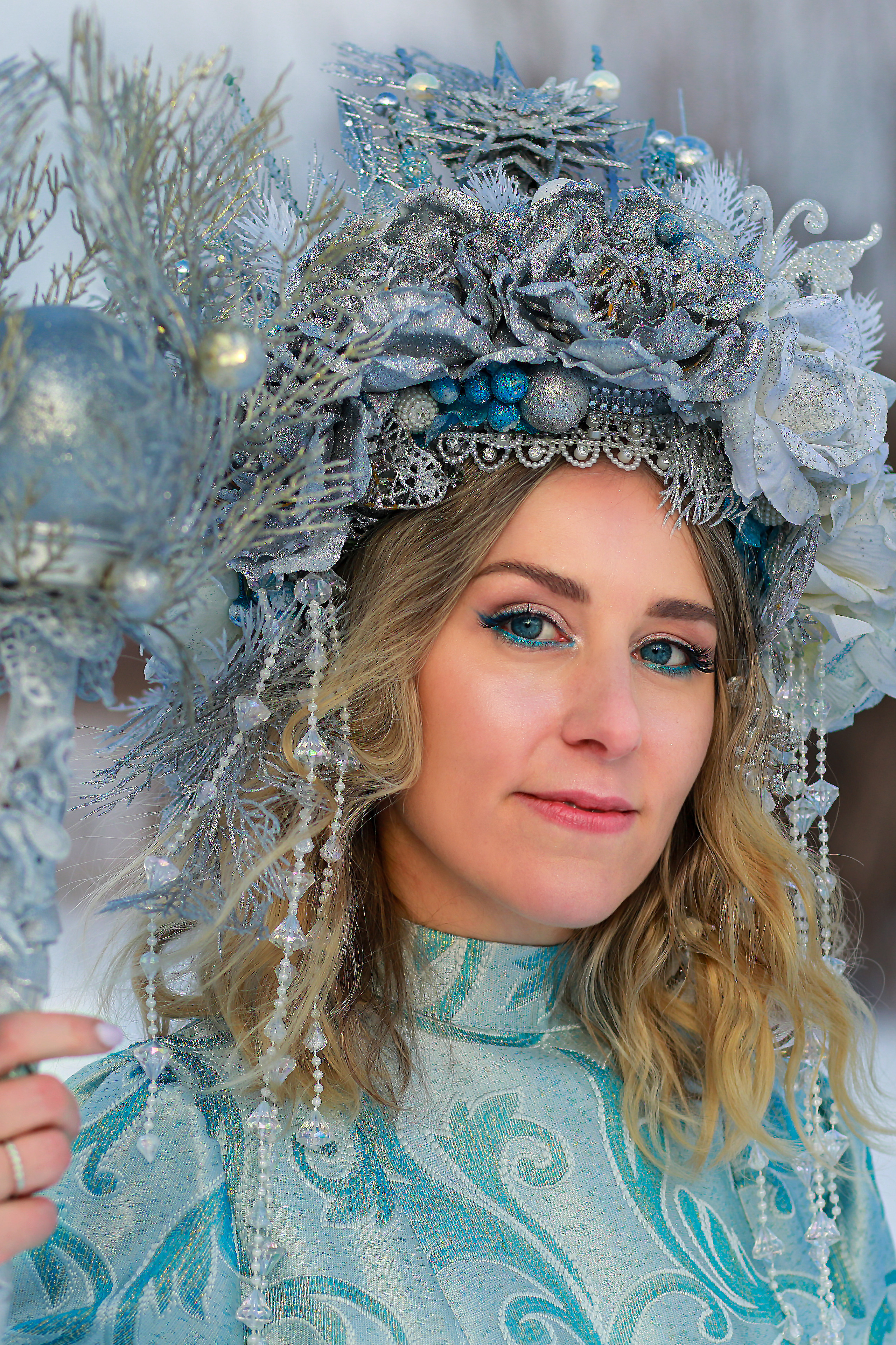 Зимняя Костюмированная фотосессия с Оленем и лошадками. Фотограф 📸 семейный, предметный, репортажный