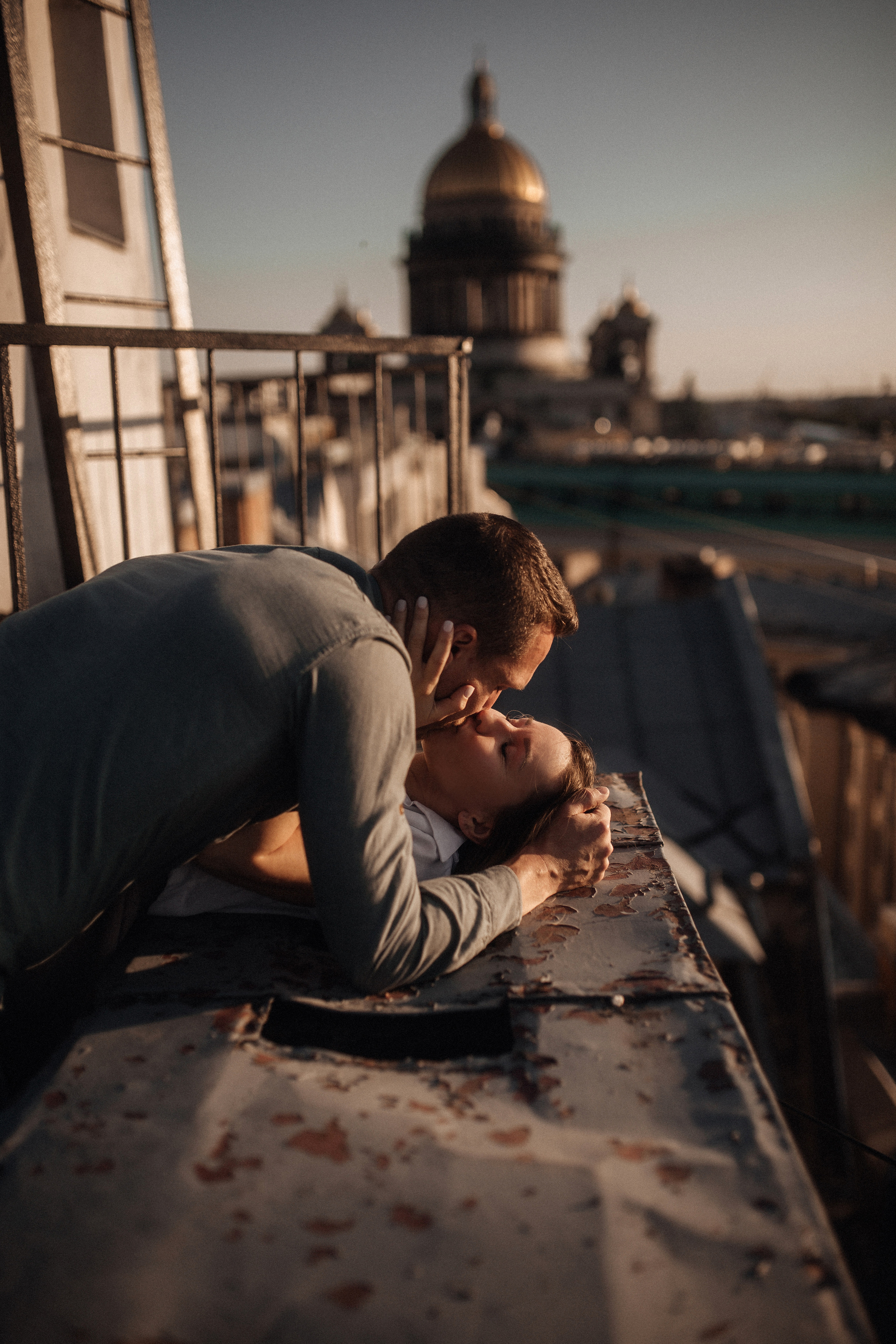 Свидание на крыше. Фотограф в Санкт Петербурге Лара Великова