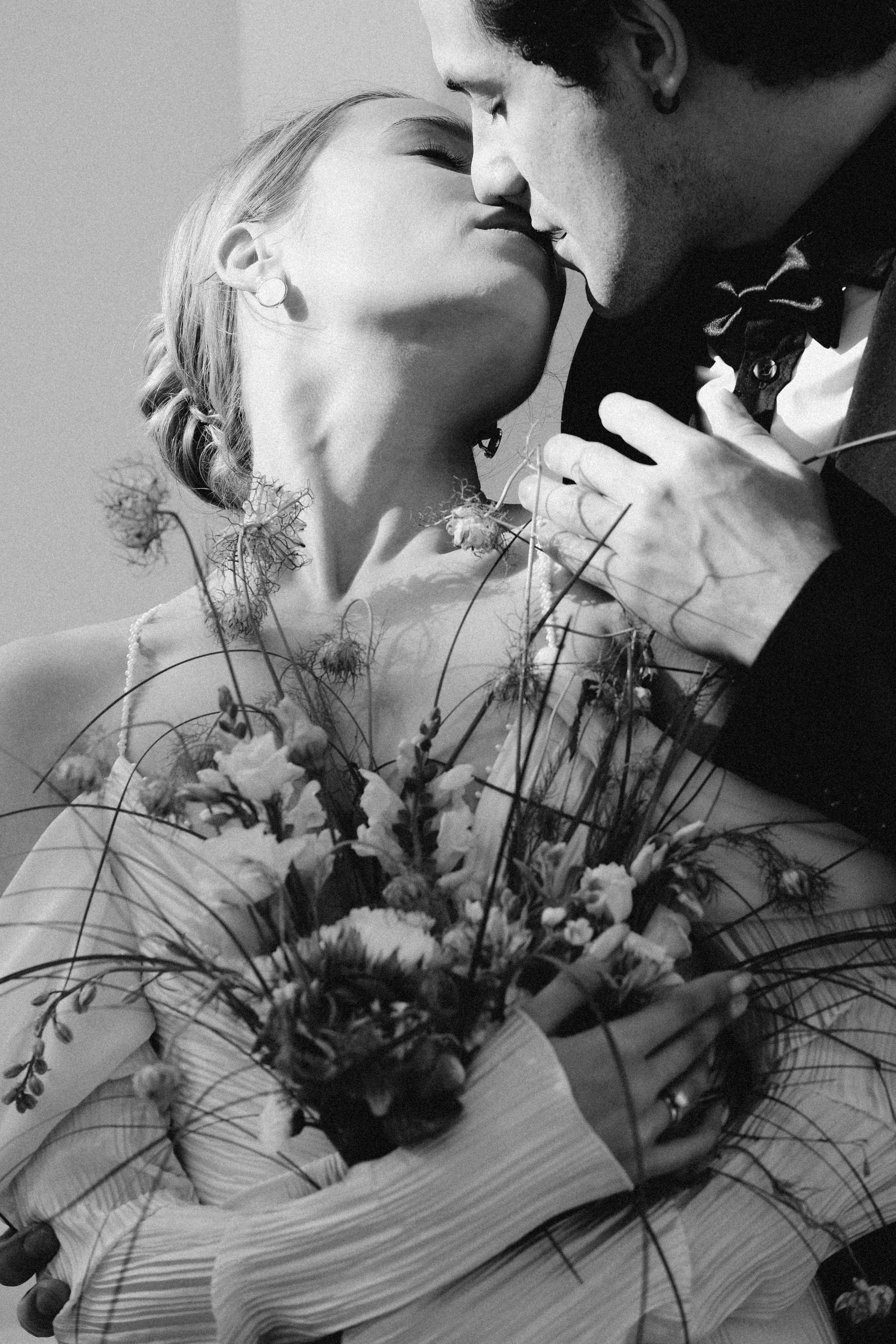 СВАДЕБНАЯ СЬЕМКА В ПАРКЕ ОРАНИЕНБАУМ. Профессиональный фотограф, Санкт-Петербург — Виктория Богомолова