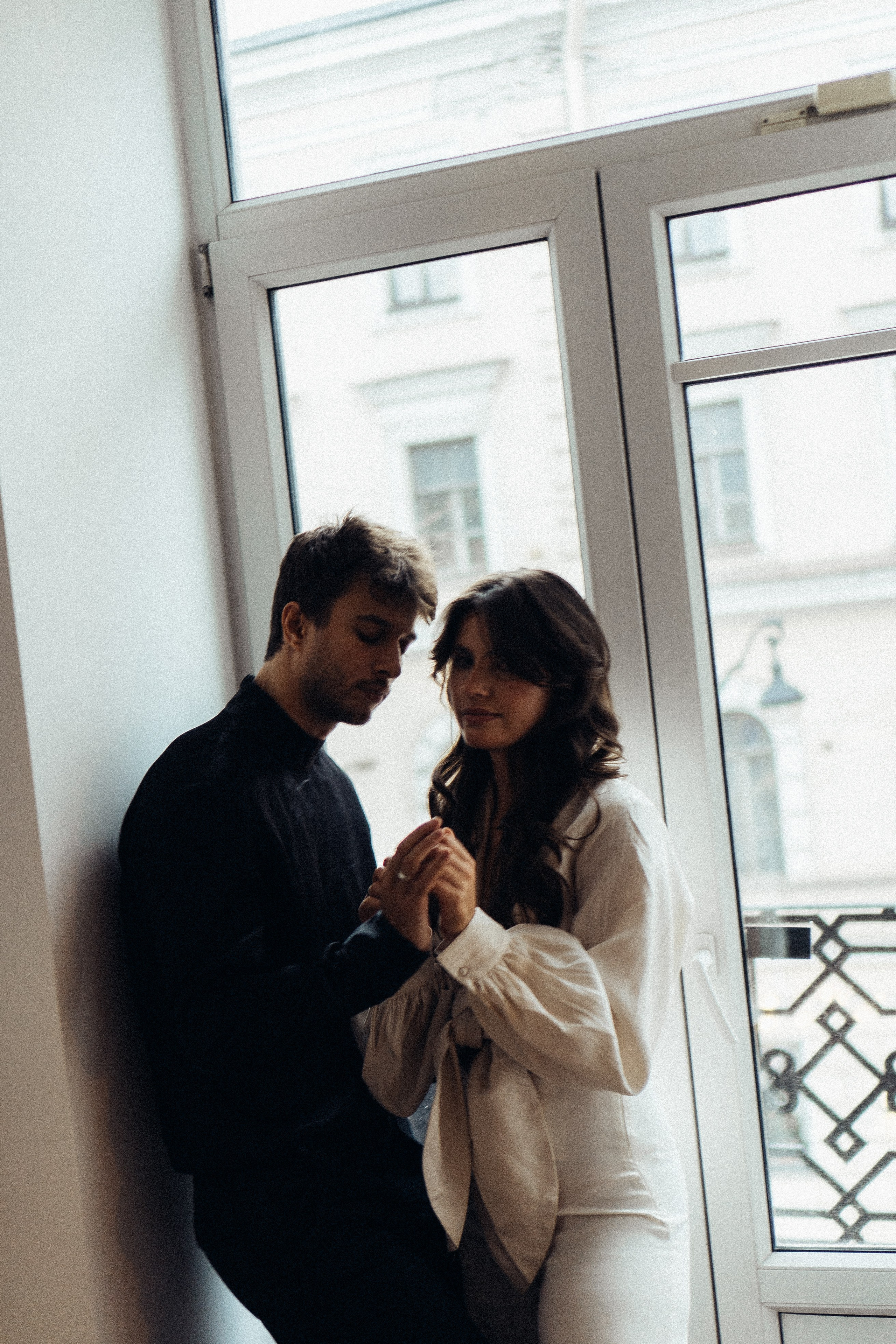 УТРО ЖЕНИХА И НЕВЕСТЫ В ПИТЕРСКОЙ КВАРТИРЕ И СЬЕМКА С СВАДЕБНЫХ ОБРАЗАХ. Профессиональный фотограф, Санкт-Петербург — Виктория Богомолова