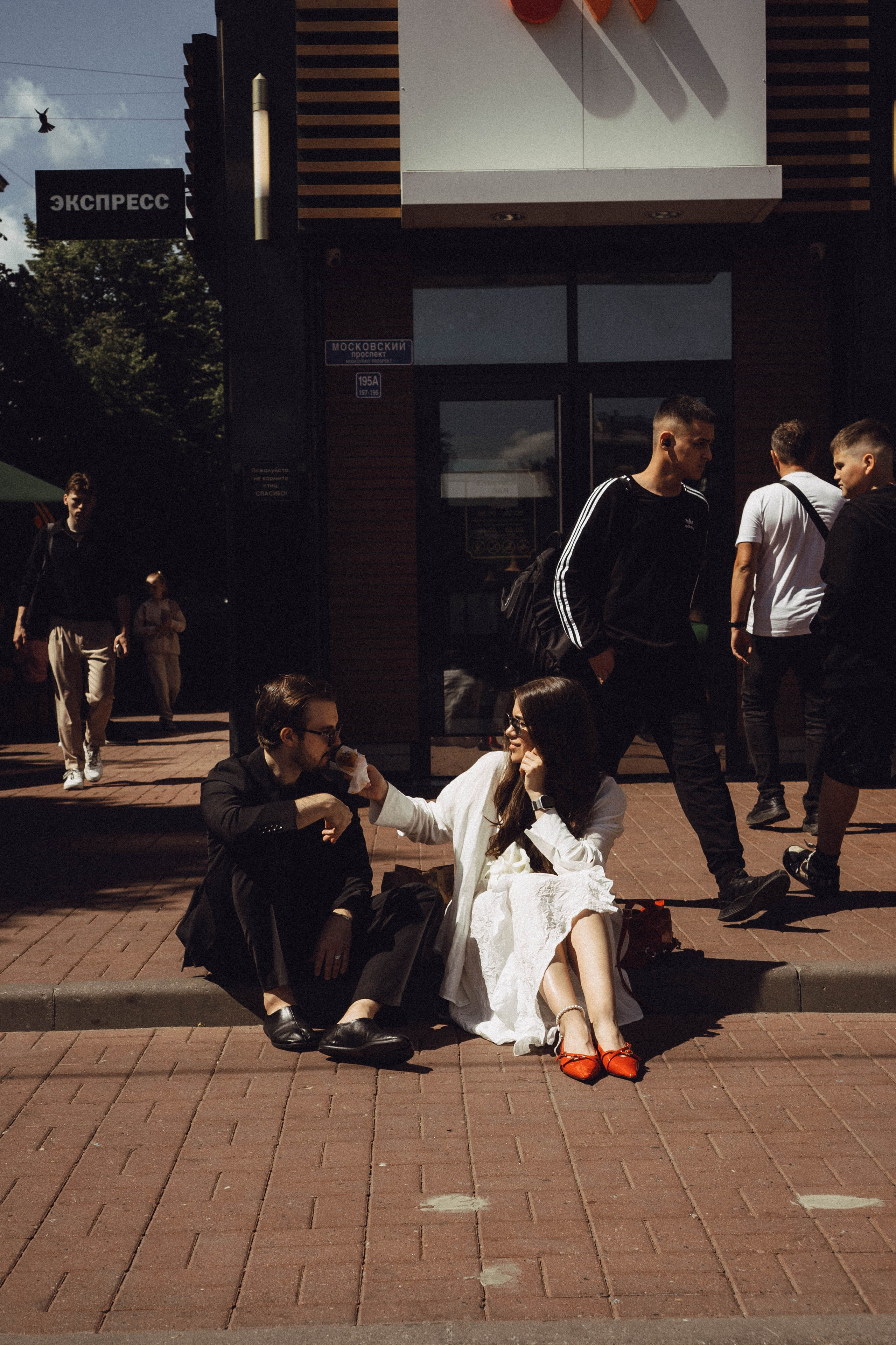 СВАДЕБНАЯ СЬЕМКА В ПАРКЕ ПОБЕДЫ И ПРОГУЛКА ПО МОСКОВСКОМУ ПРОСПЕКТУ. Профессиональный фотограф, Санкт-Петербург — Виктория Богомолова