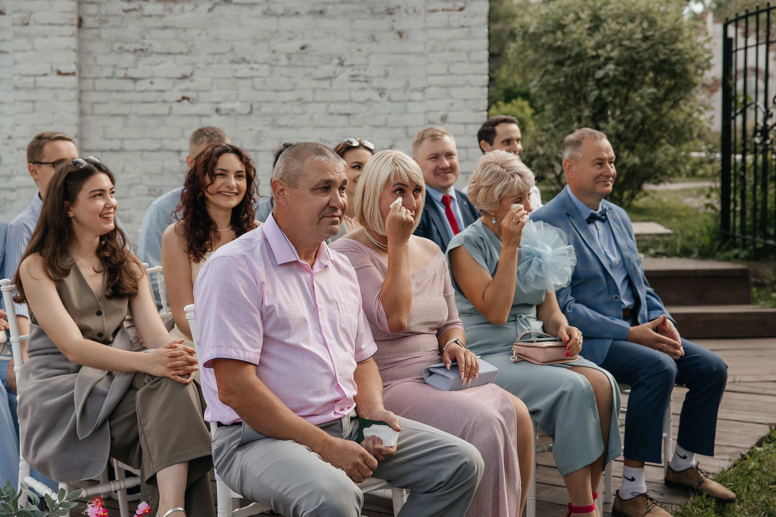 Свадебная фотосессия в ресторане Турандот, свадьба на площадке House for wedding Дом у озера. Свадебный фотограф в Москве Дарья Олендарёва