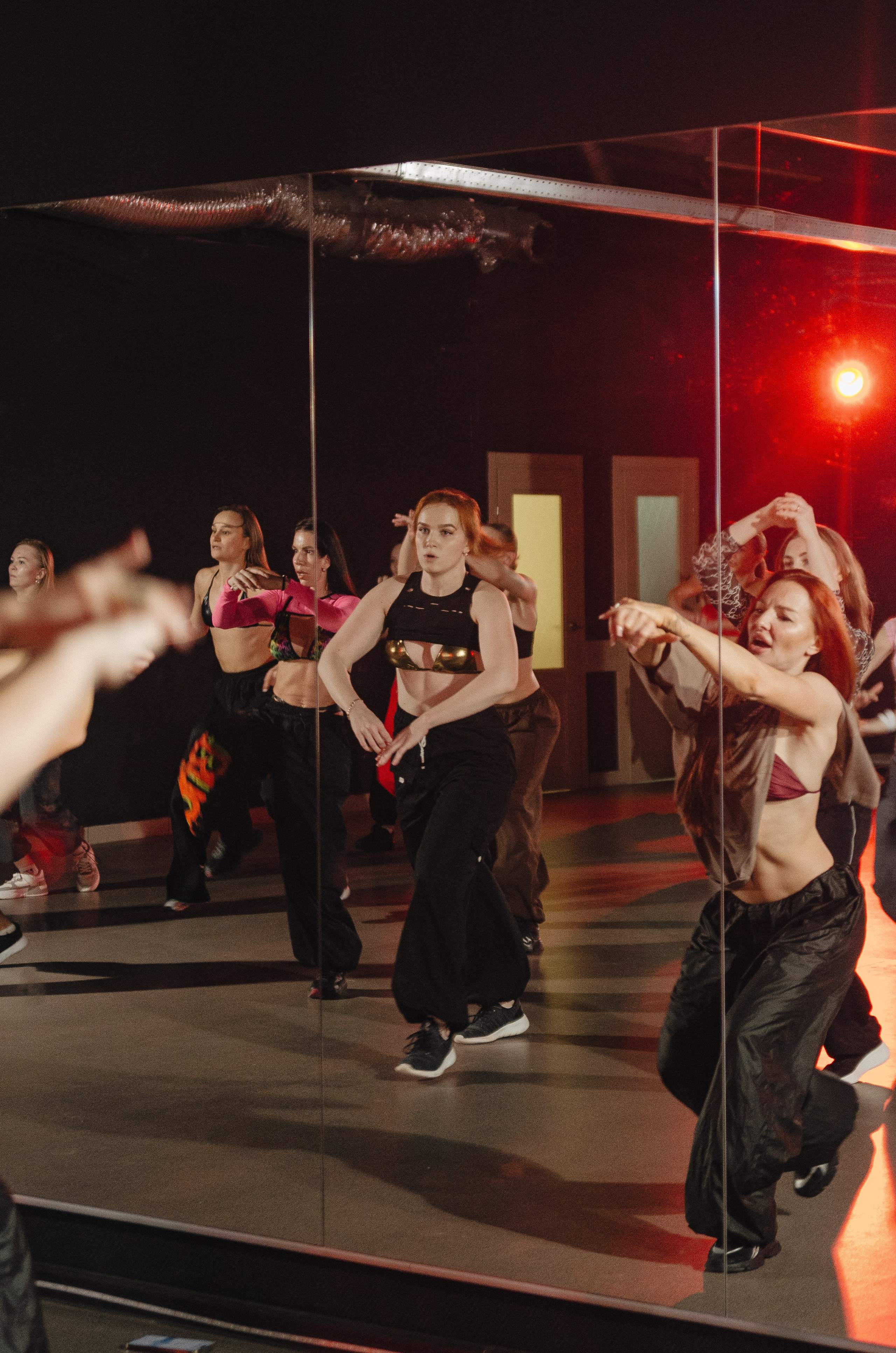 Мастер-классы по High Heels/Girly hip-hop от Оксаны ATTA. Денисова Аля — фотограф для парных съемок и индивидуальных историй в Барнауле