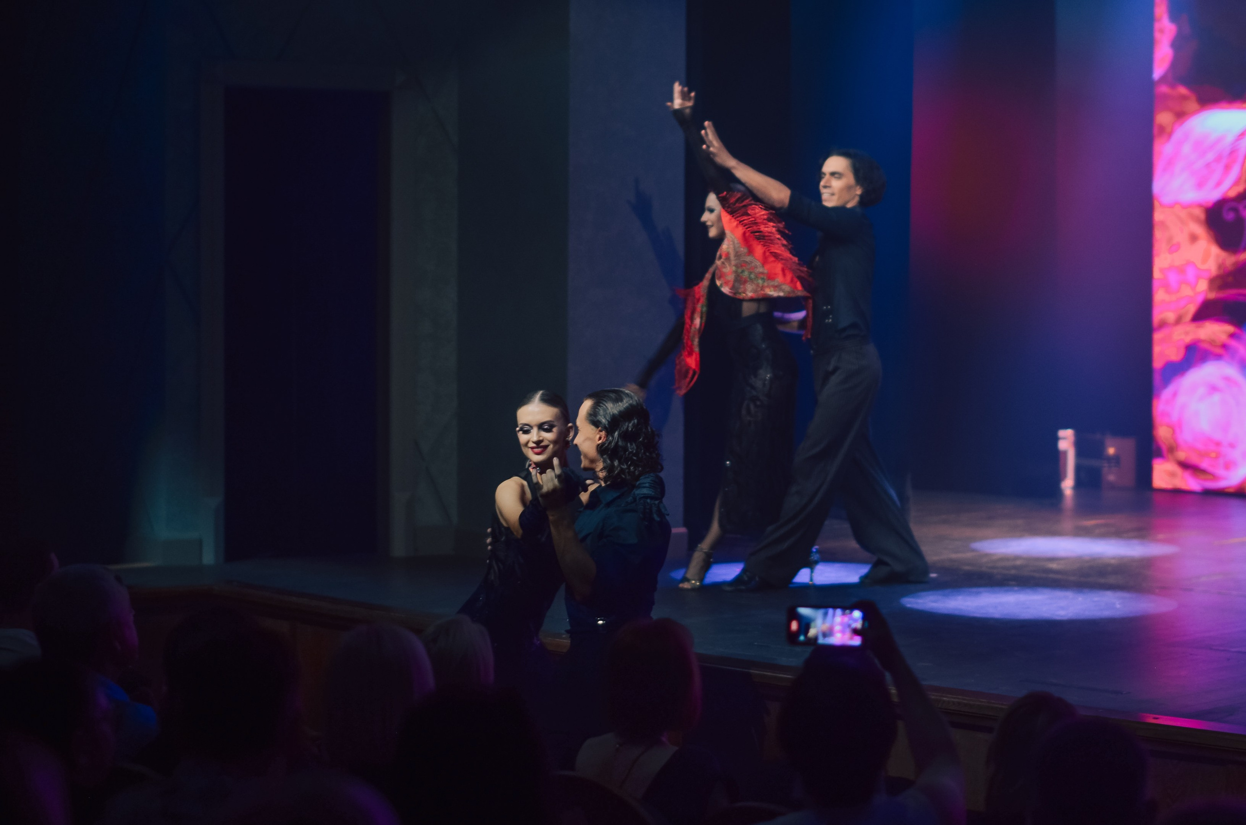 Фоторепортаж танцевального мероприятия. Денисова Аля — фотограф для парных съемок и индивидуальных историй в Барнауле