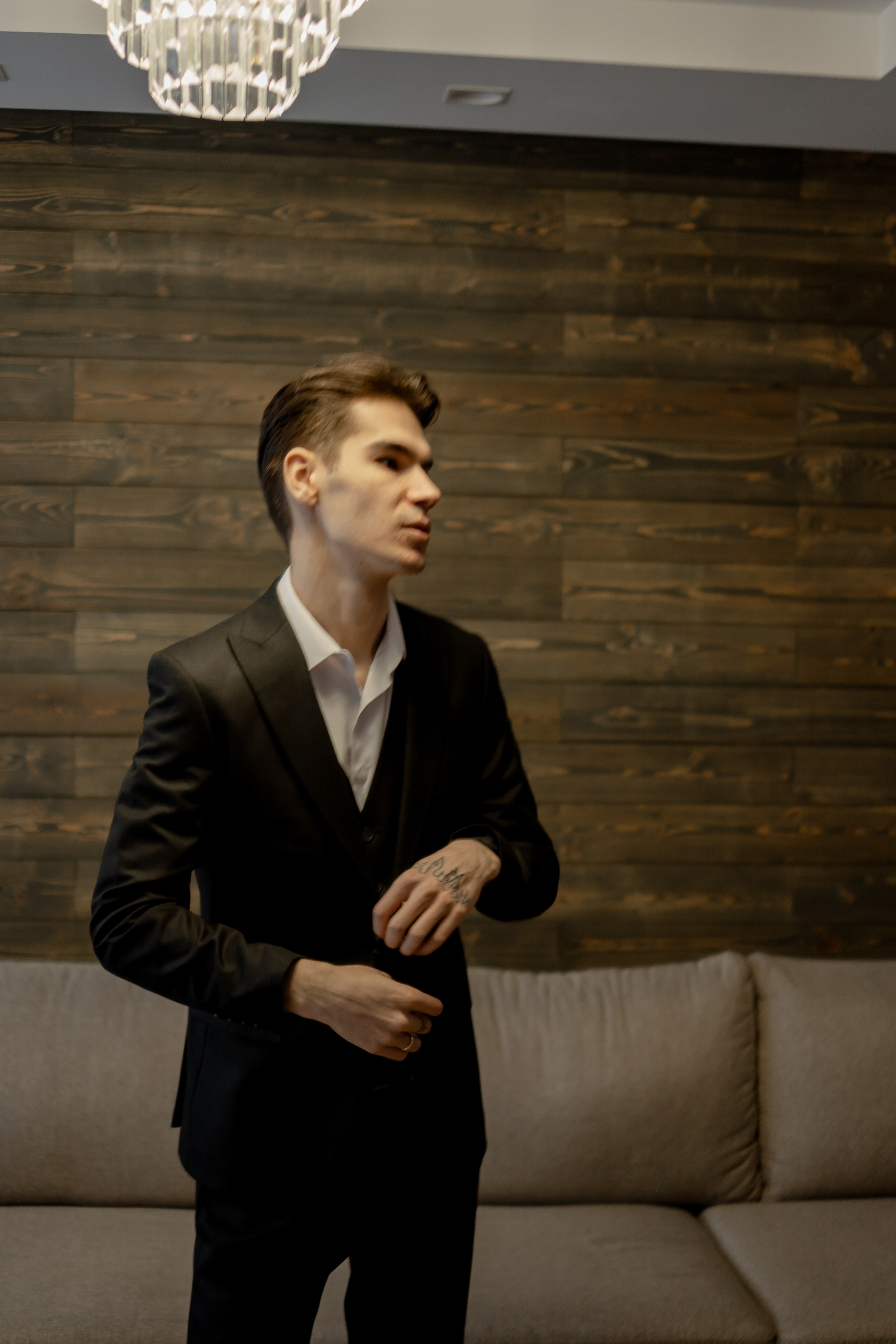 СВАДЕБНАЯ СЬЕМКА СБОРОВ В ОТЕЛЕ И ВЫЕЗД НА ЦЕРЕМОНИЮ (СНЯТО В СИБИРЕ В НИЖНЕВАРТОВСКЕ). Профессиональный фотограф, Санкт-Петербург — Виктория Богомолова