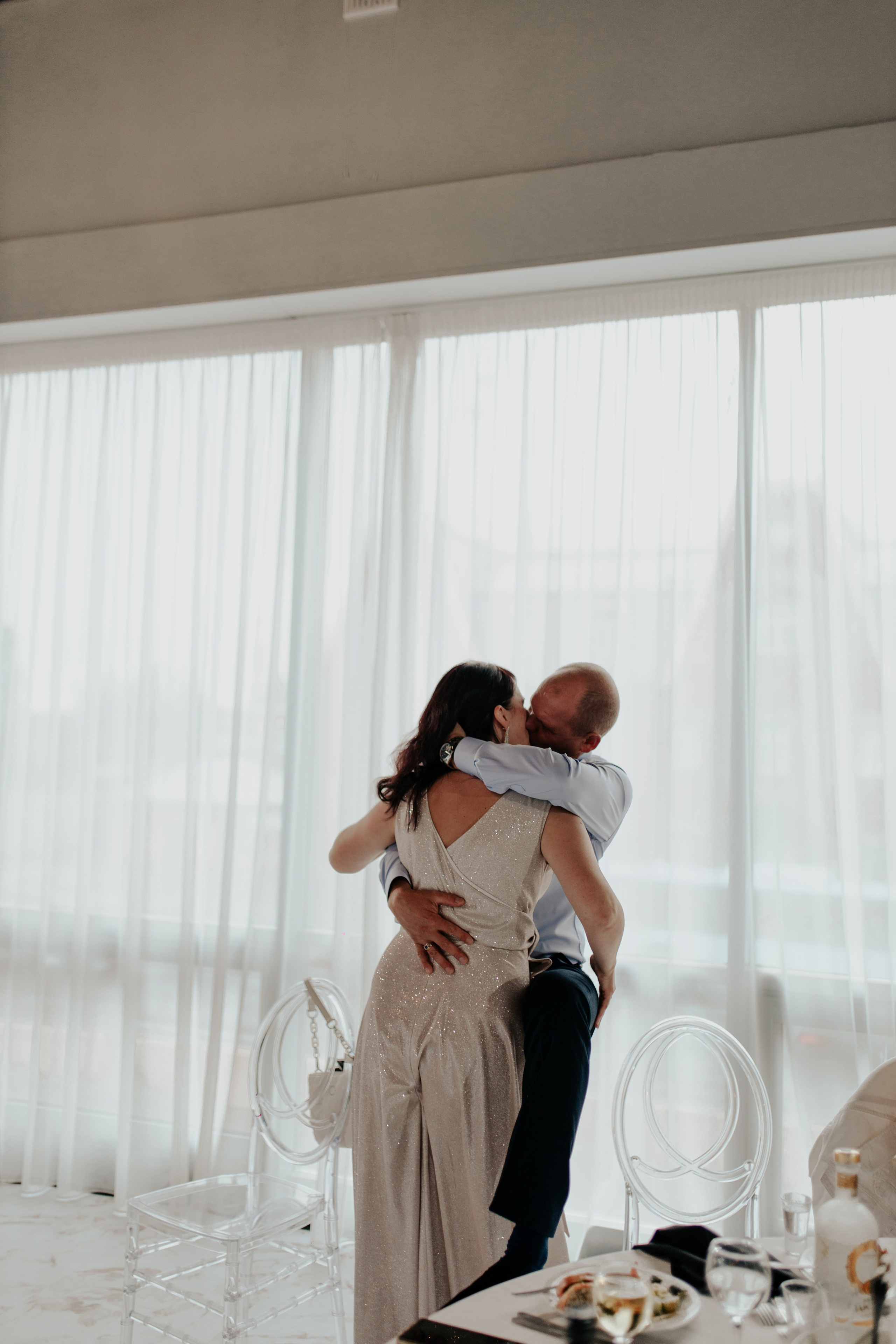 Свадебный банкет в Санкт-Петербурге — Трогательная фотосессия с родными и лавстори. Фотограф в Санкт-Петербурге Лиза Семченкова