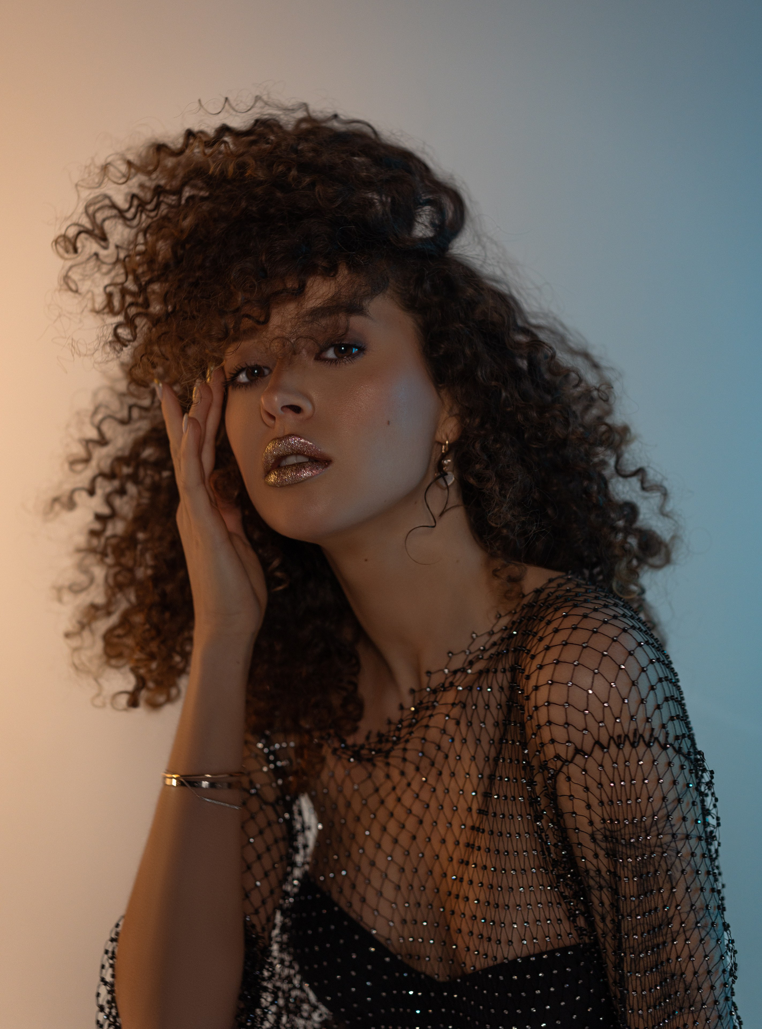 Дарья Fury. Ivan Zaitsev (IZIART) — 通过照片和视频创建文化代码