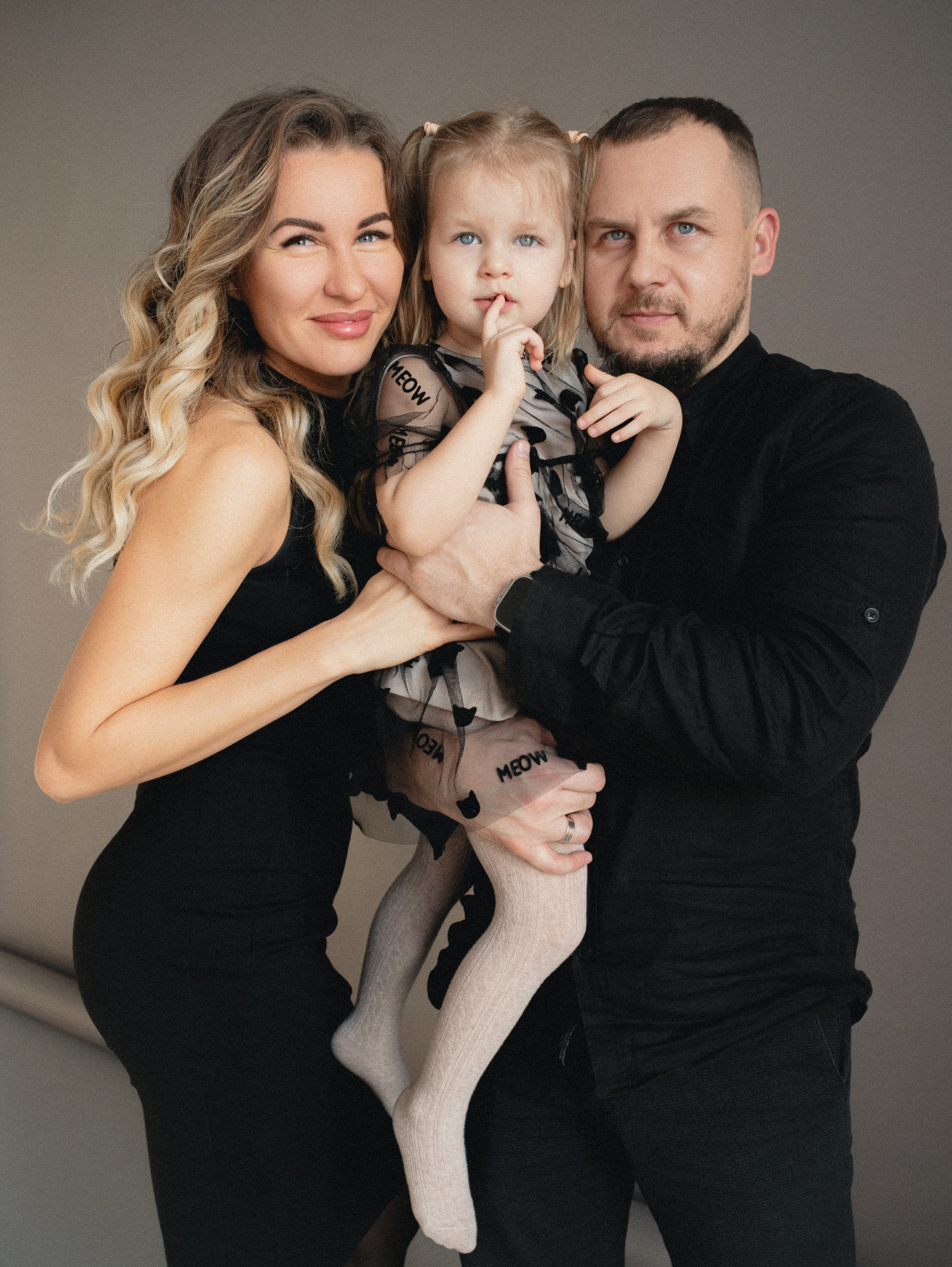 Семья Лизы. Фотограф в Москве и Сургуте Алла Лесовая. Снимаю каталог для брендов и индивидуальные портреты для людей