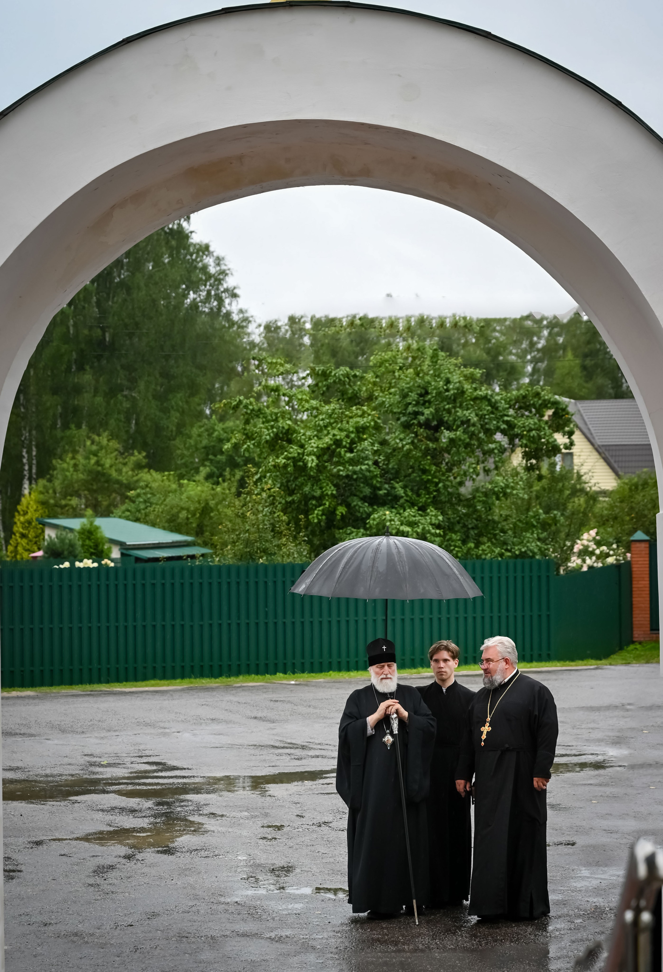 Митрополит Крутицкий Коломенский Павел в Георгиевском храме с. Ванилово. Семейный фотограф в г. Воскресенск Наталия Молева