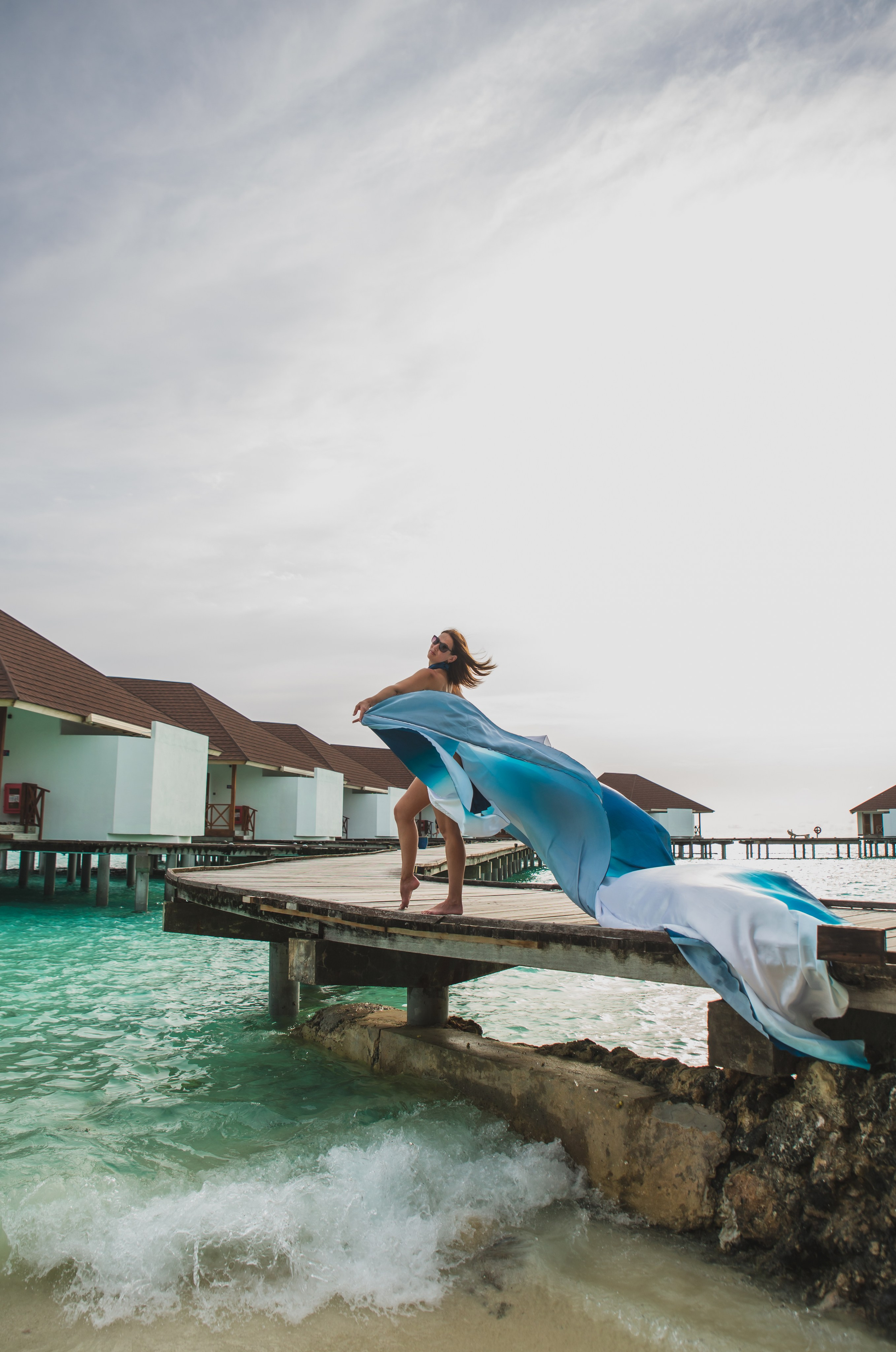 Летящие платья. Photographer in Maldives