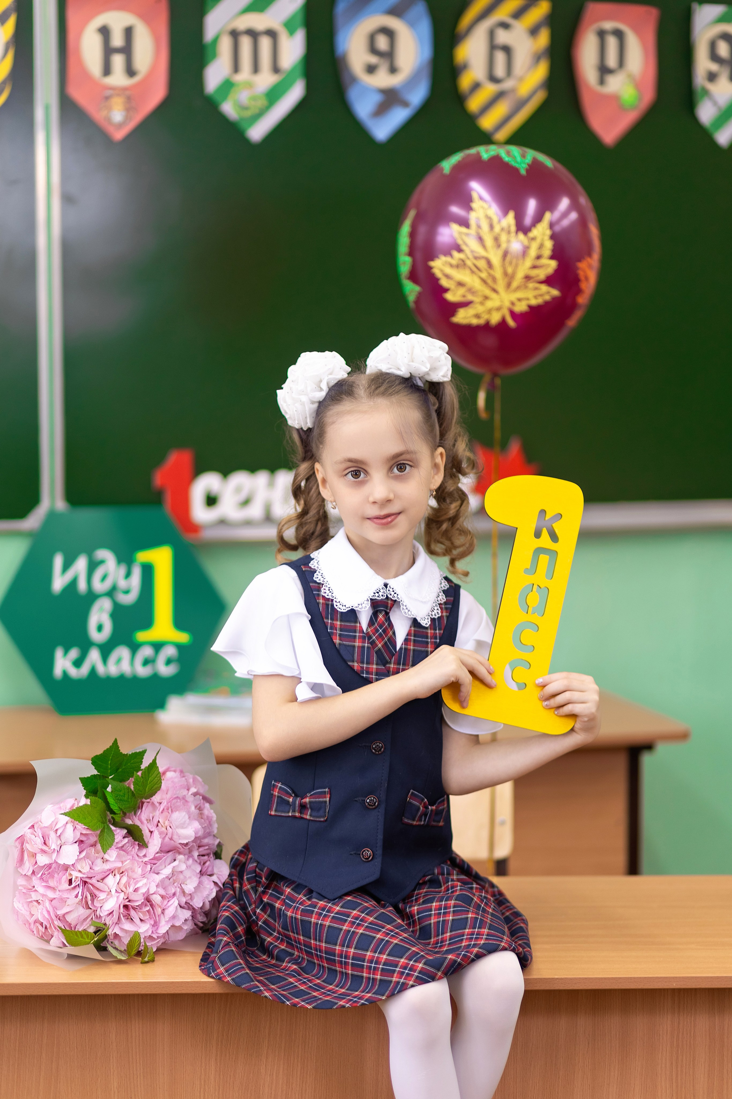 Портреты 1 В класс. Фотограф Григорьева Ольга. Портретная, семейная съёмка, Love Stori, видеосъёмка в городе Чита. Выпускные альбомы, фотокниги