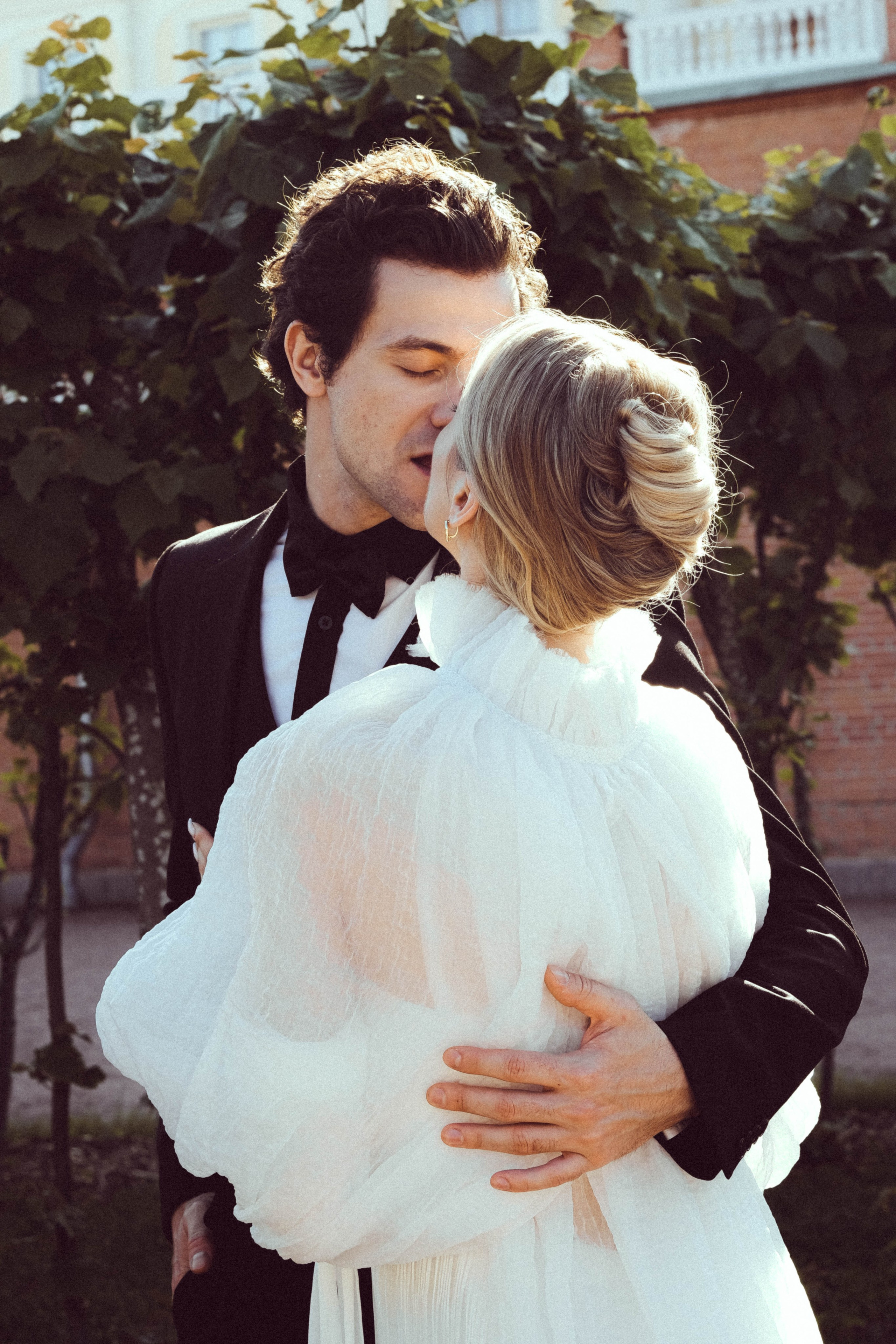 СВАДЕБНАЯ СЬЕМКА В ПАРКЕ ОРАНИЕНБАУМ. Профессиональный фотограф, Санкт-Петербург — Виктория Богомолова