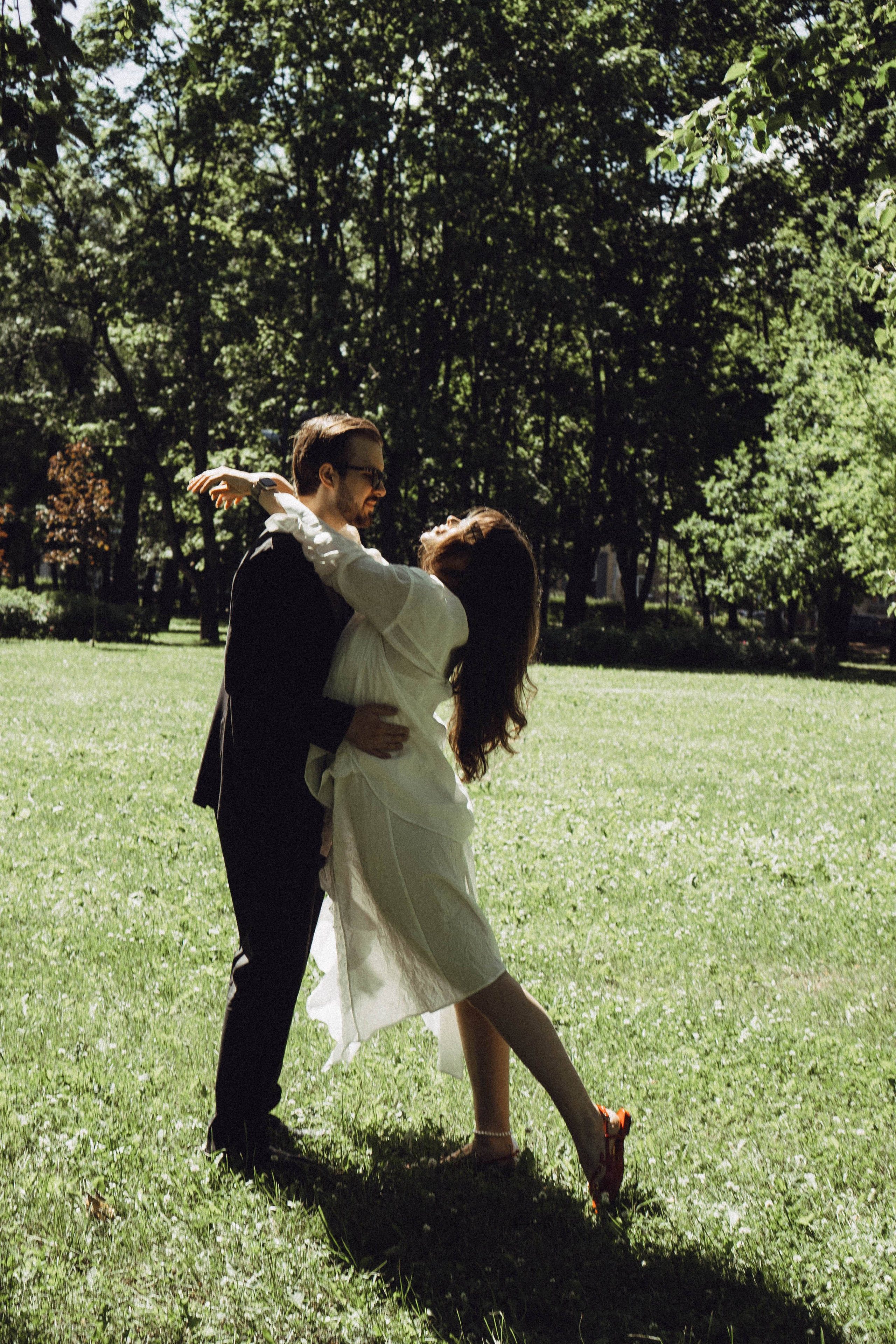 СВАДЕБНАЯ СЬЕМКА В ПАРКЕ ПОБЕДЫ И ПРОГУЛКА ПО МОСКОВСКОМУ ПРОСПЕКТУ. Профессиональный фотограф, Санкт-Петербург — Виктория Богомолова