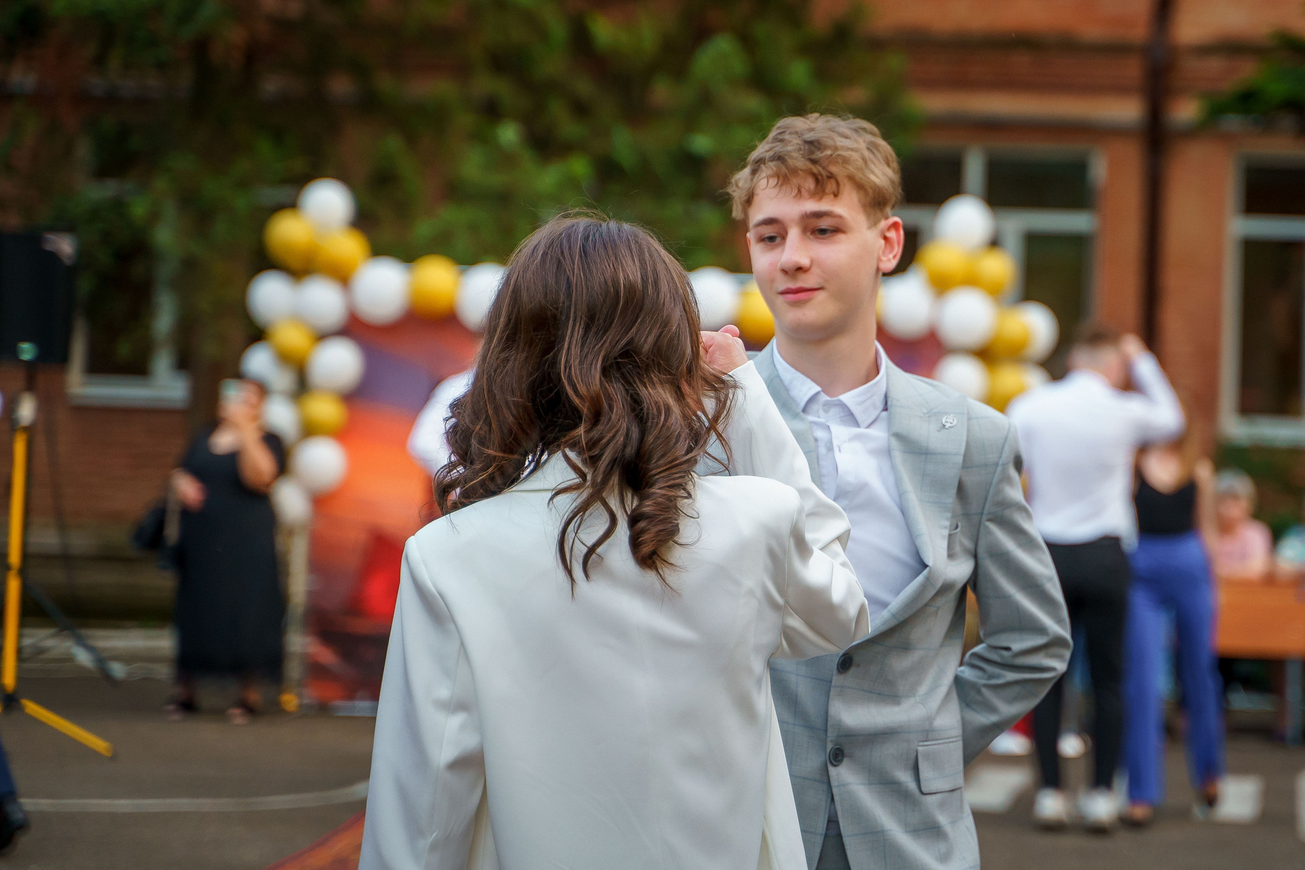 Вручение аттестатов_СОШ 31_11кл_2023 г. Фотографы из солнечного Краснодара Вадим и Надежда Митус