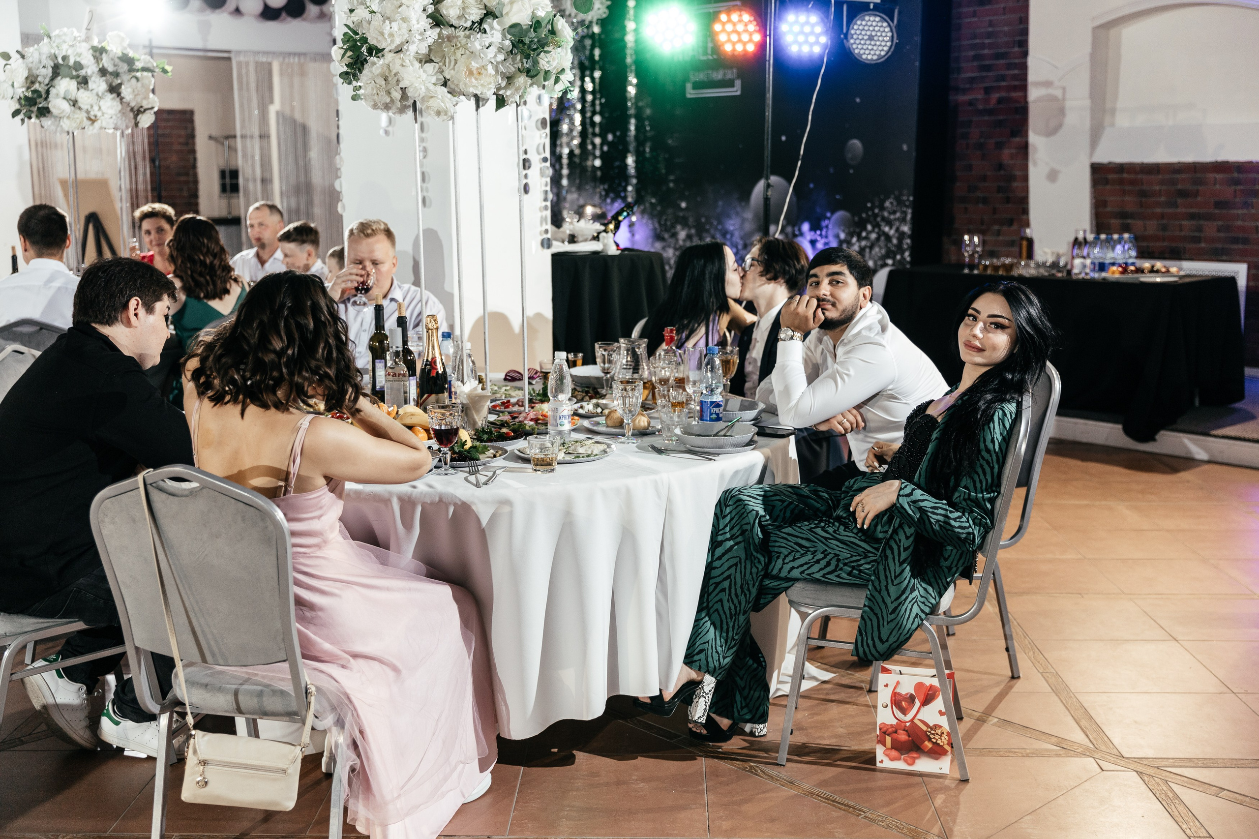 Свадебный фотограф Уфа — Руслан ГабдлисламовЖивые эмоции, красивые кадры, воспоминания на всю жизнь.Работаю по всей Республике Башкортоста. Свадебный фотограф Уфа Руслан Габдлисламов