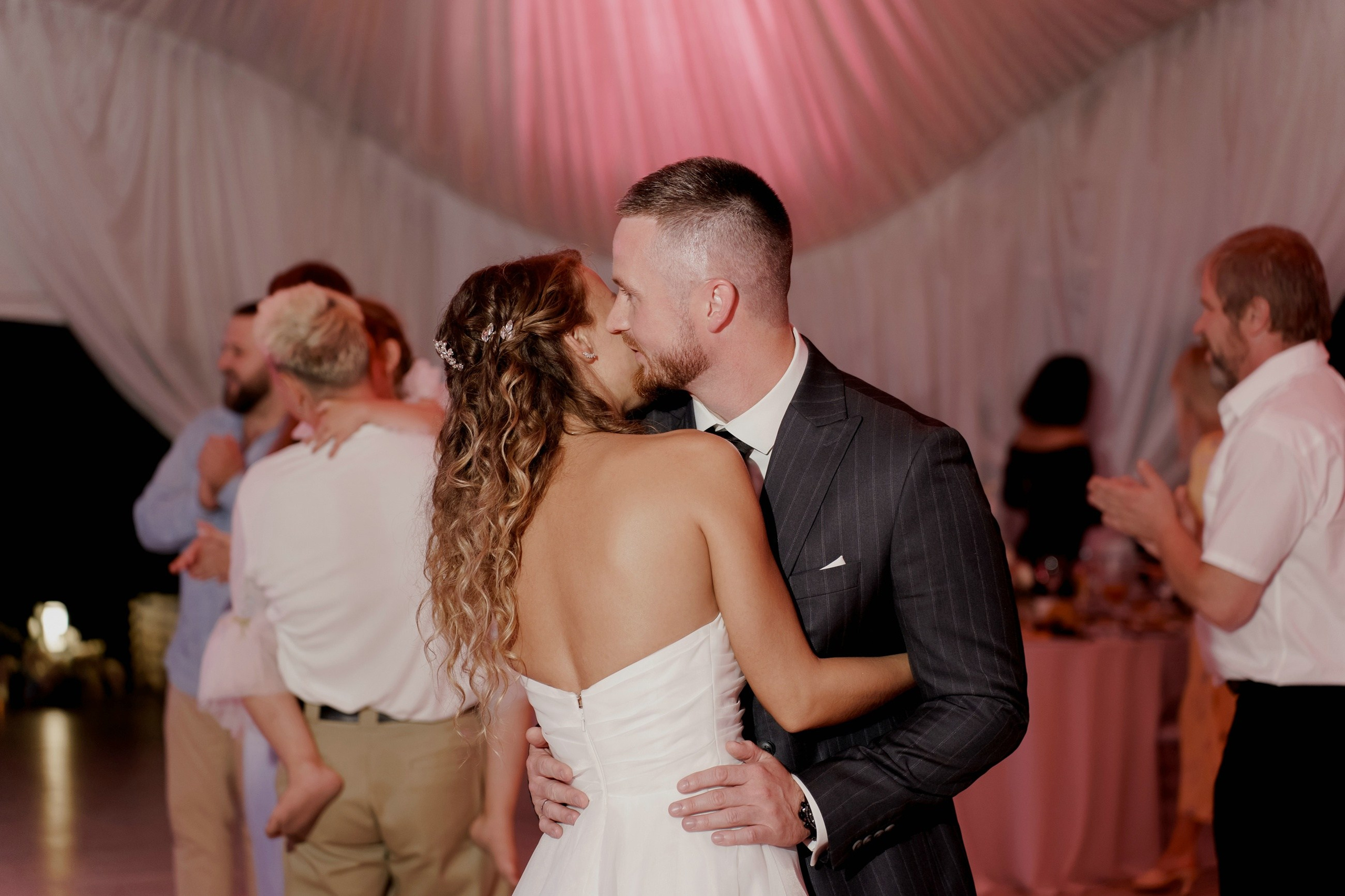 Свадьба в Russo-Balt, усадьба Кусково. Свадебный и семейный фотограф в Москве Светлана Зоткина