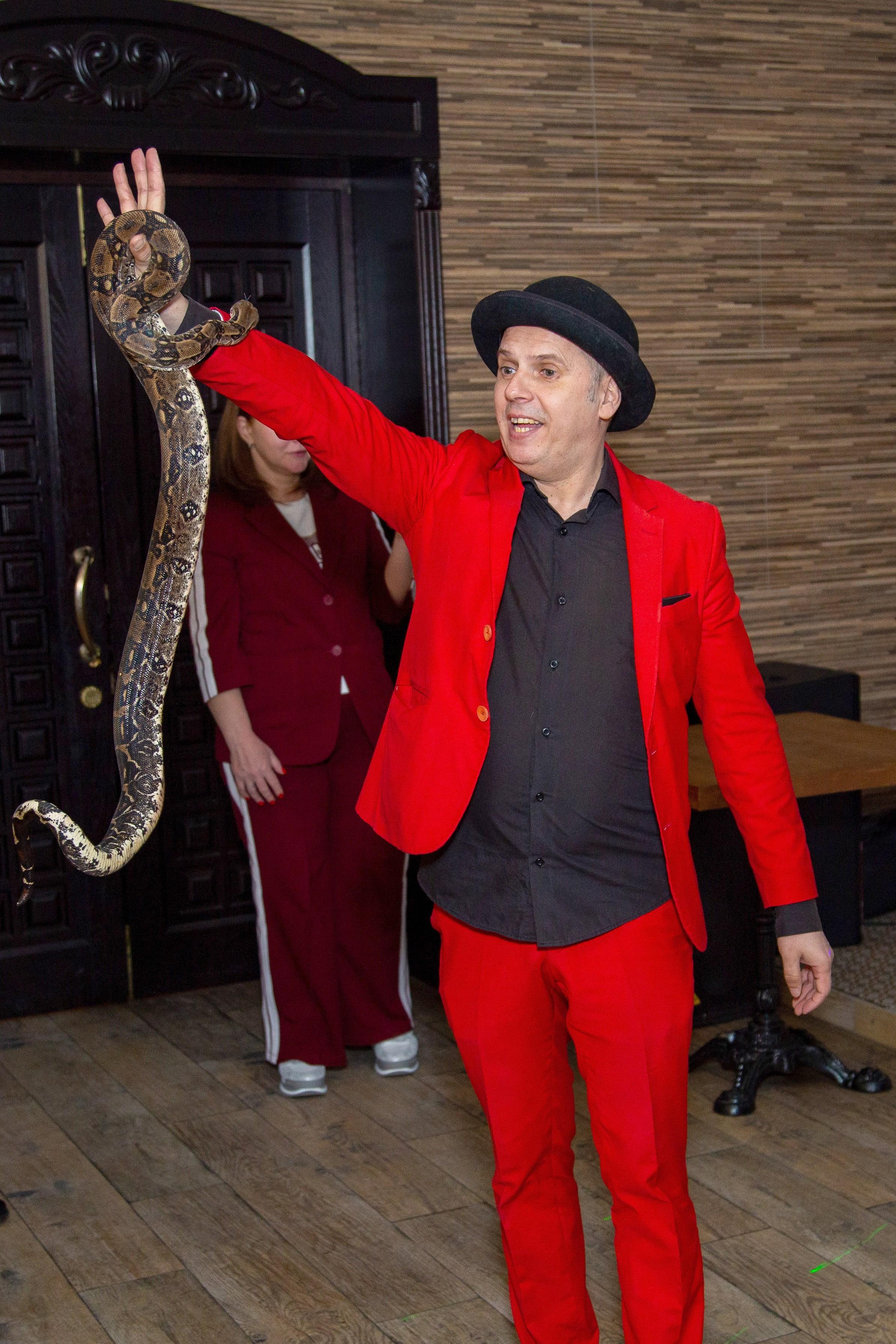 Свадебные фото. Фотограф Краснодара, фотограф в парке Галецкого.репортажный фотограф. детский фотограф, свадебный фотограф. профессиональный фотограф