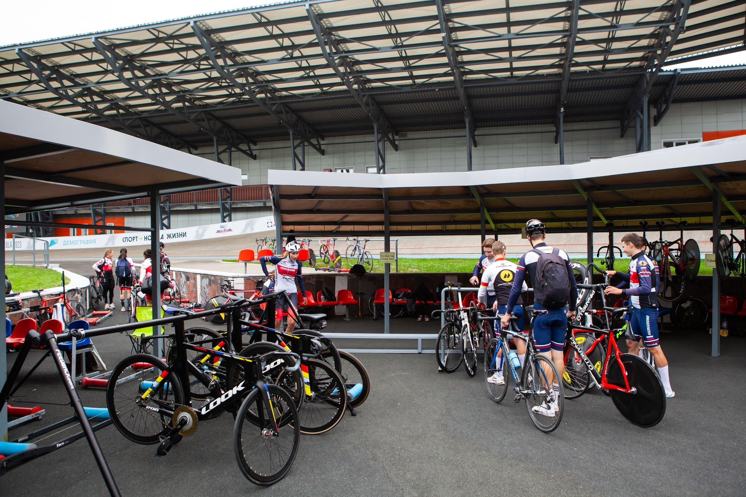 Соревнования по велоспорту «Большой приз Тулы» (19 мая 2023). Репортажный фотограф Алексей Пирязев