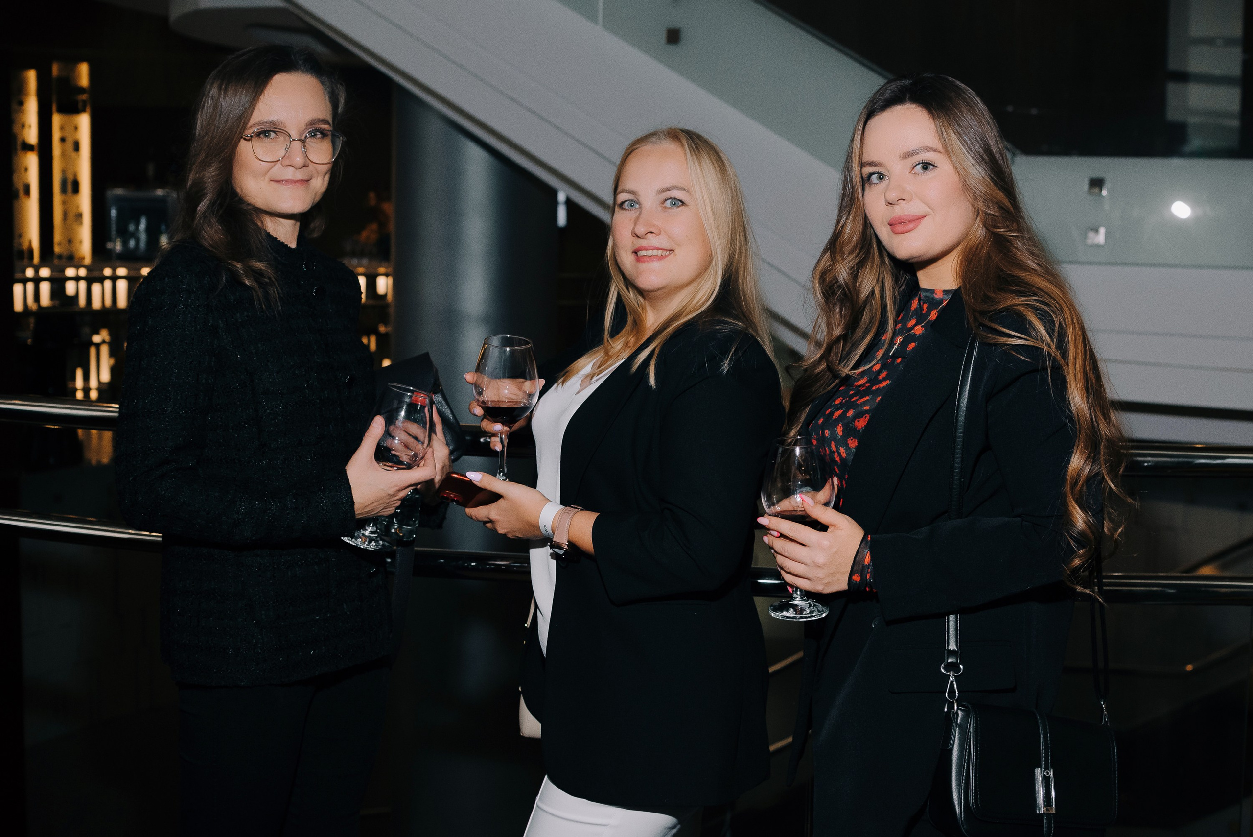 ФЕСТИВАЛЬ ВИНА И КРЕПКИХ НАПИТКОВ МАВТ-ВИНОТЕКА. Репортажный фотограф Зуев Роман г. Челябинск