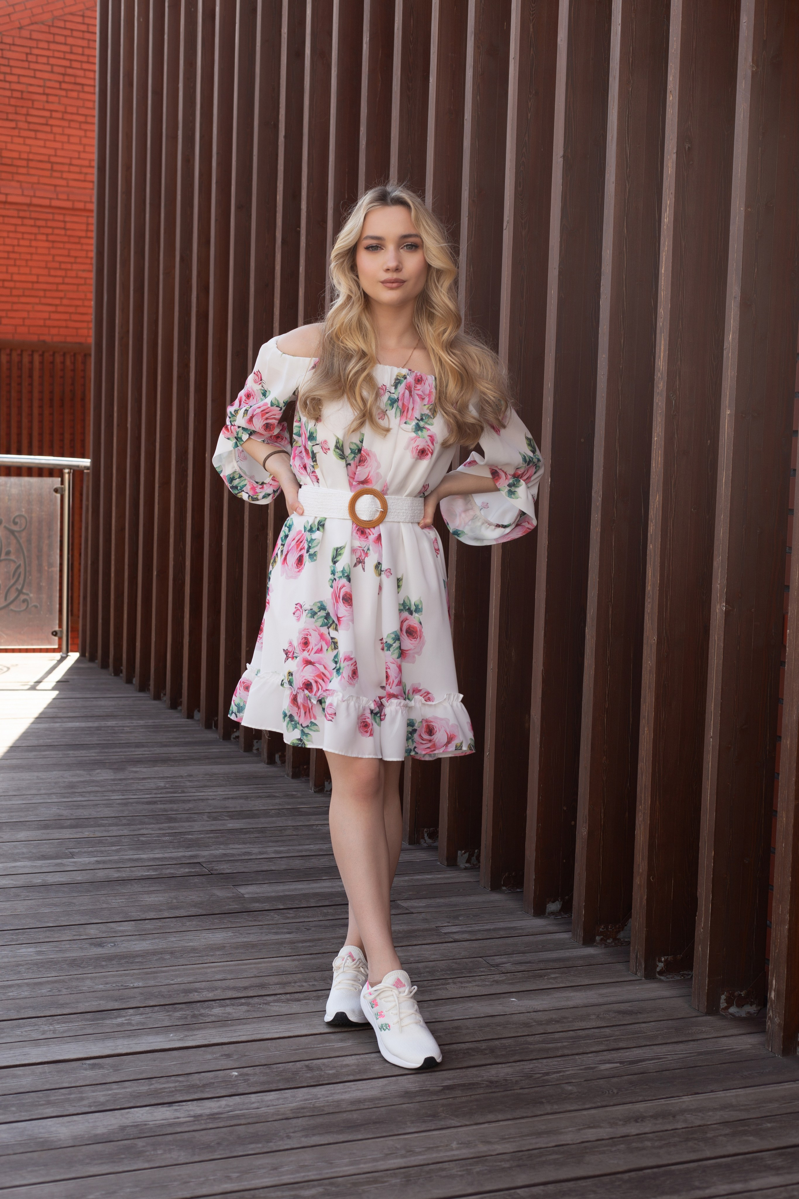 Лучи солнца в волосах, искорки счастья в глазах. Главная