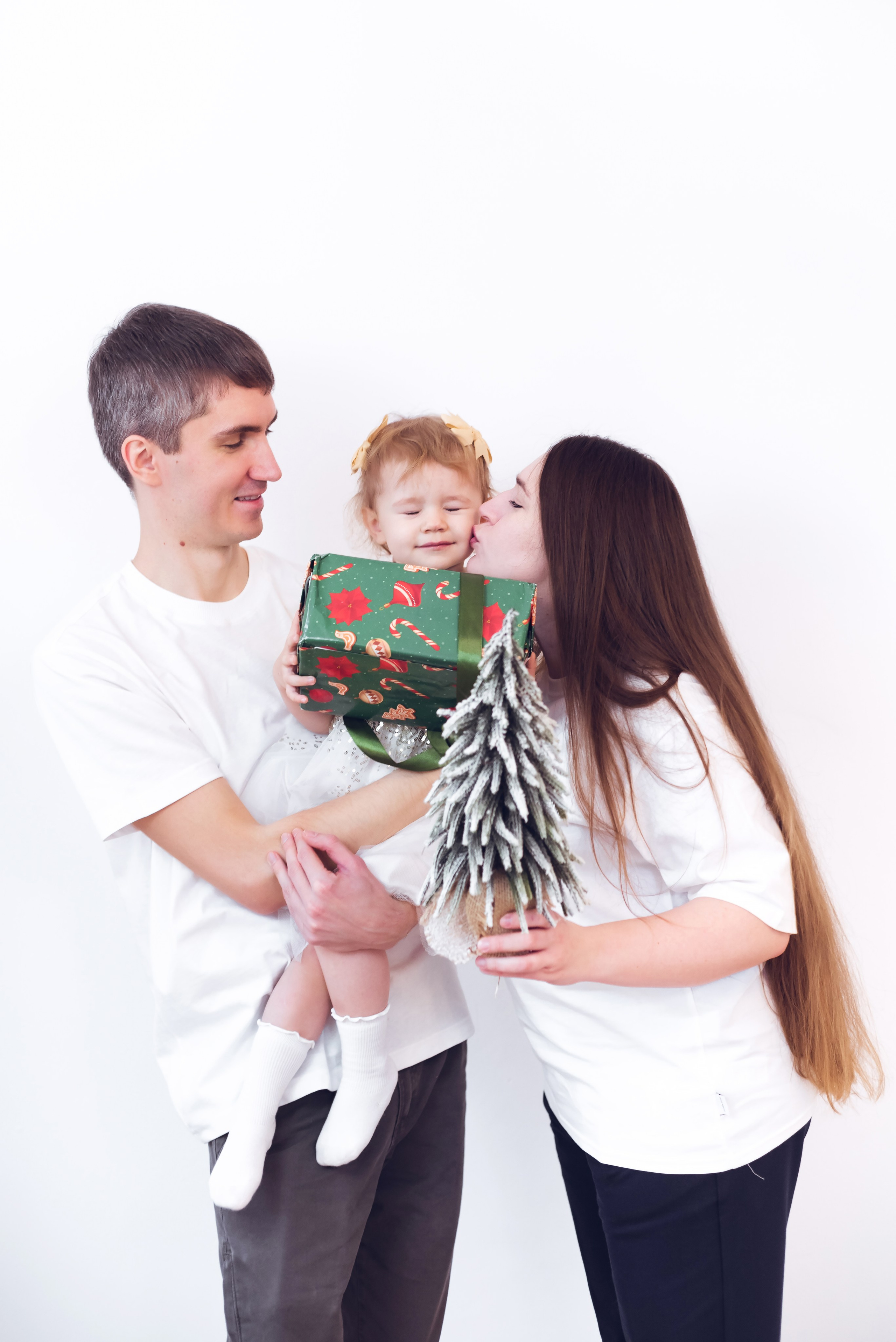 Алиса с мамой и папой. Детский и семейный фотограф Эльмира Веселова