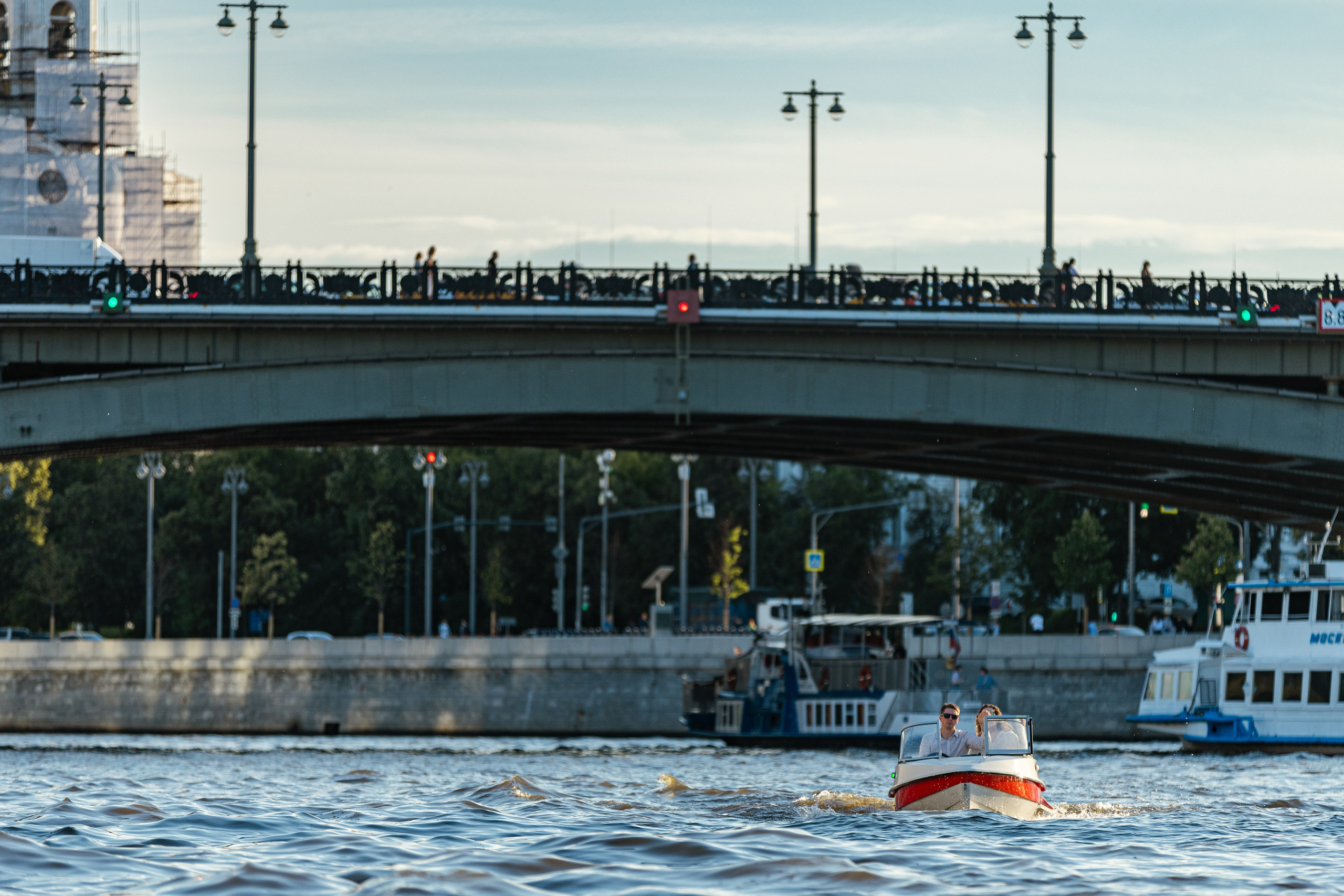 Речная прогулка. Фотограф в Москве портреты | репортажи | спорт