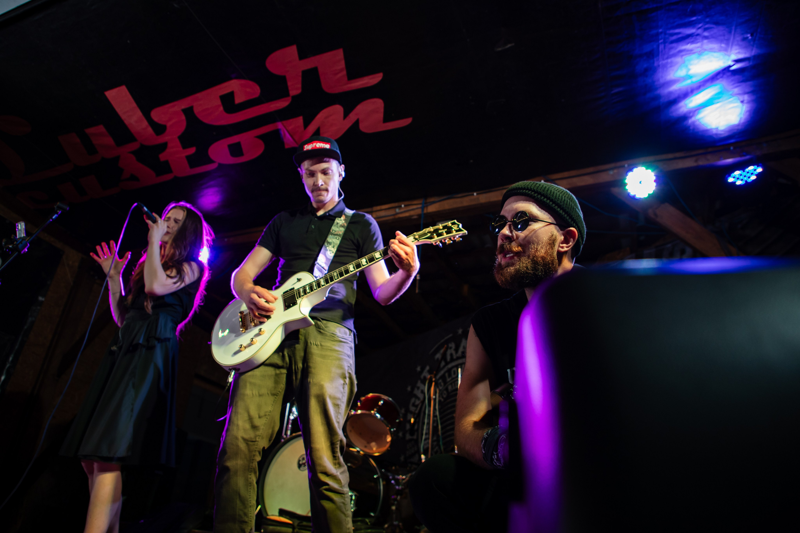 Рок концерт в ночном баре night train. Фотограф в Москве портреты | репортажи | спорт