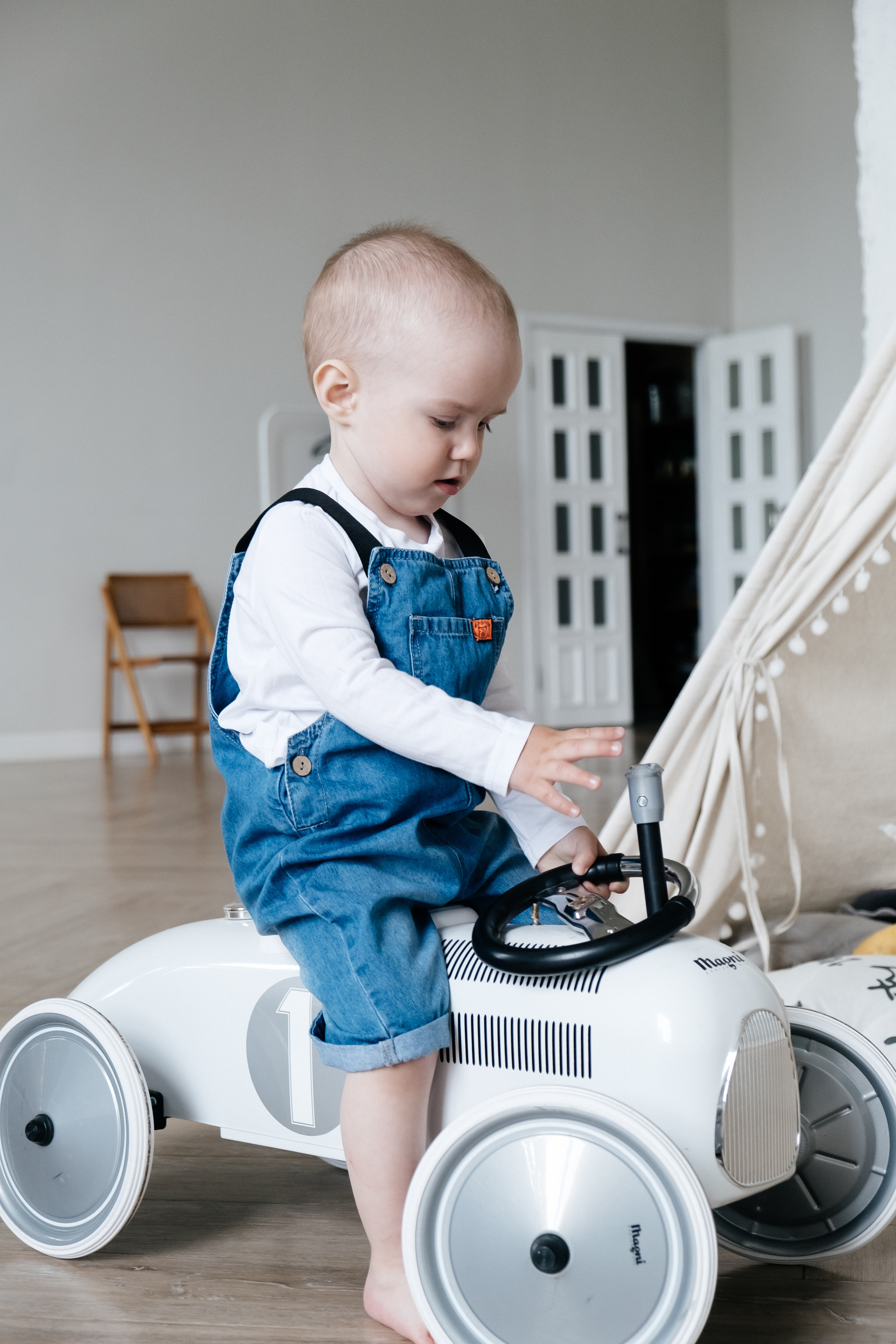 Катя и семья (сканди). Не смотри на других, смотри внутрь себя