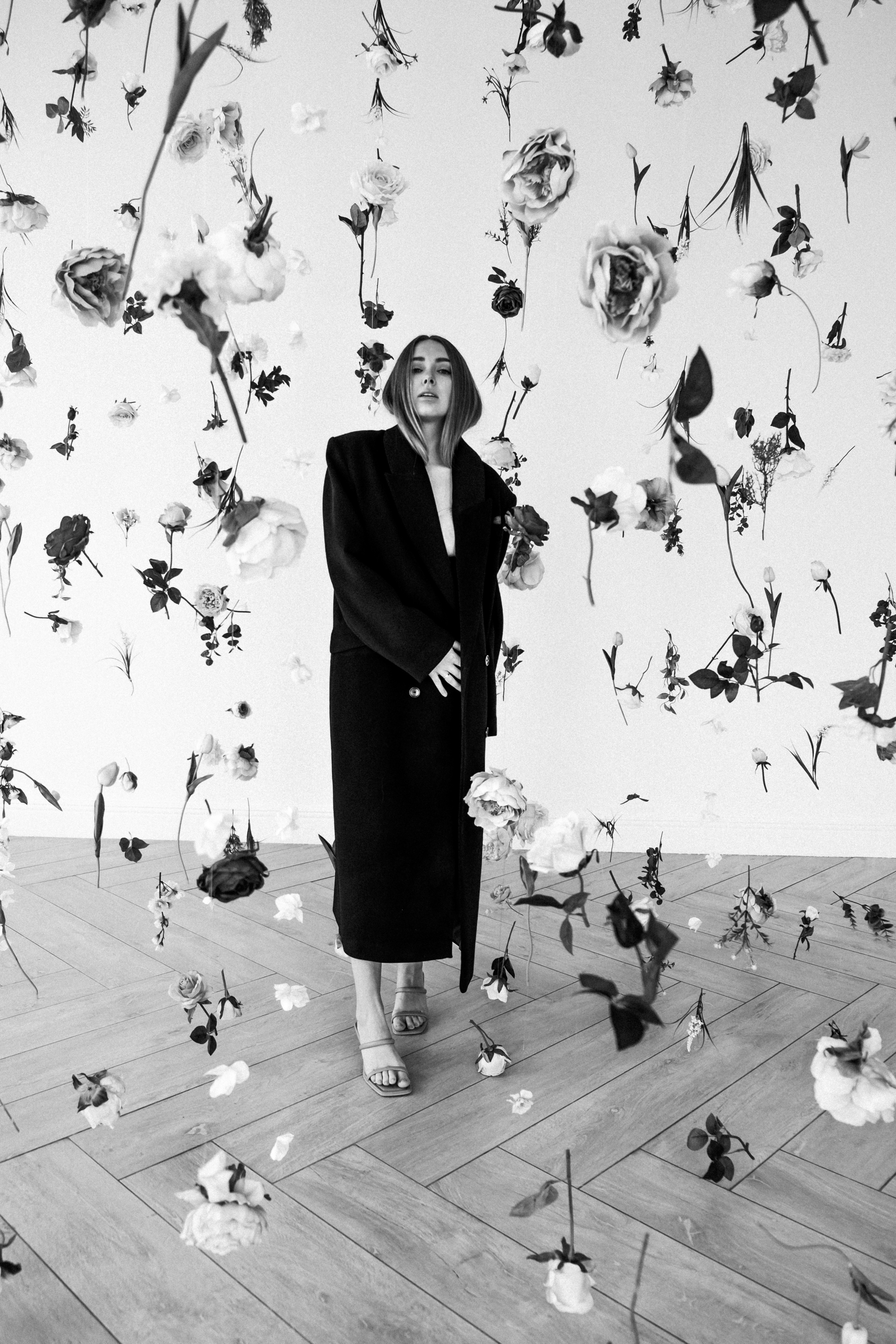 Марина. Не смотри на других, смотри внутрь себя