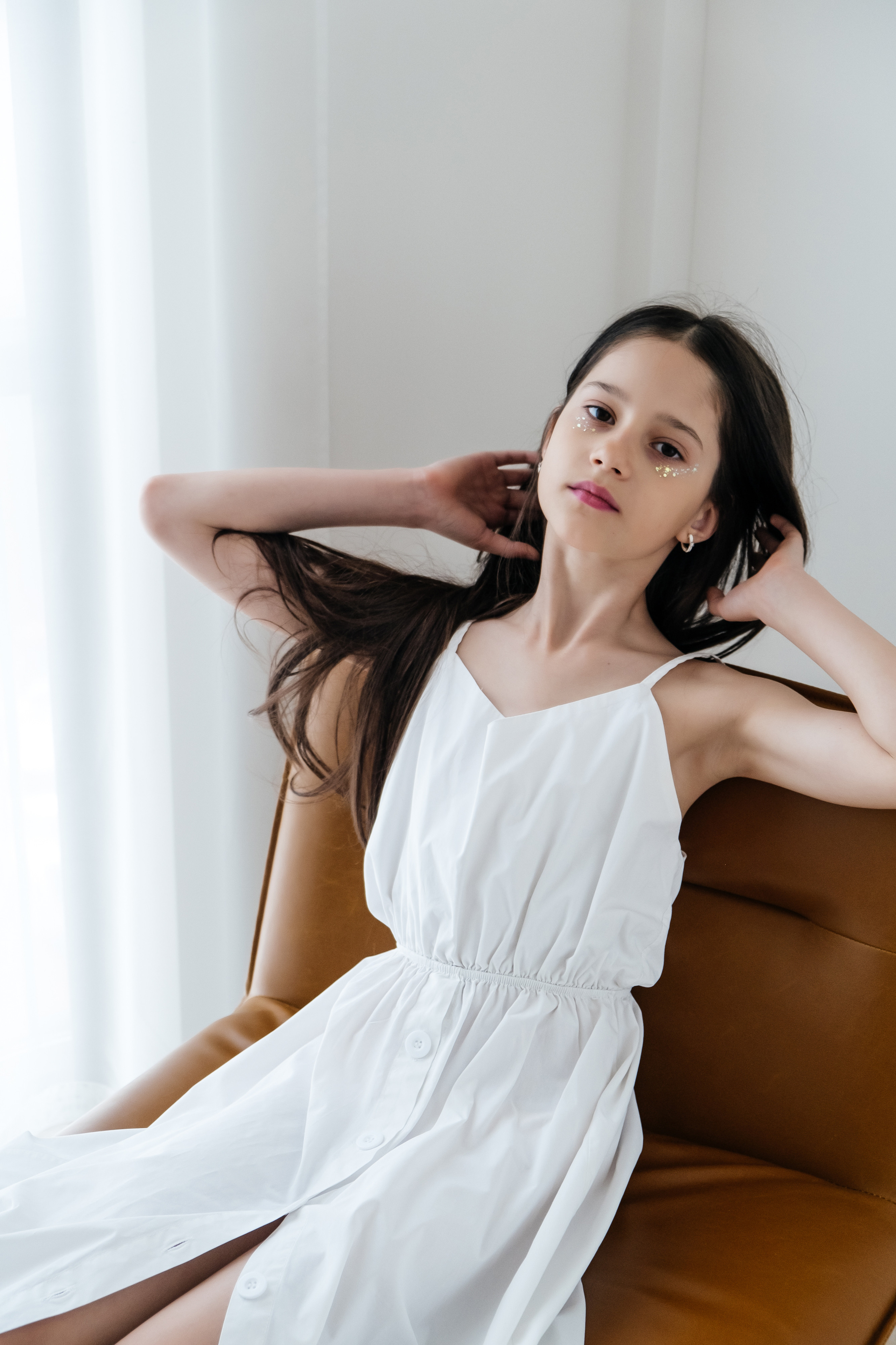 Арина. Не смотри на других, смотри внутрь себя