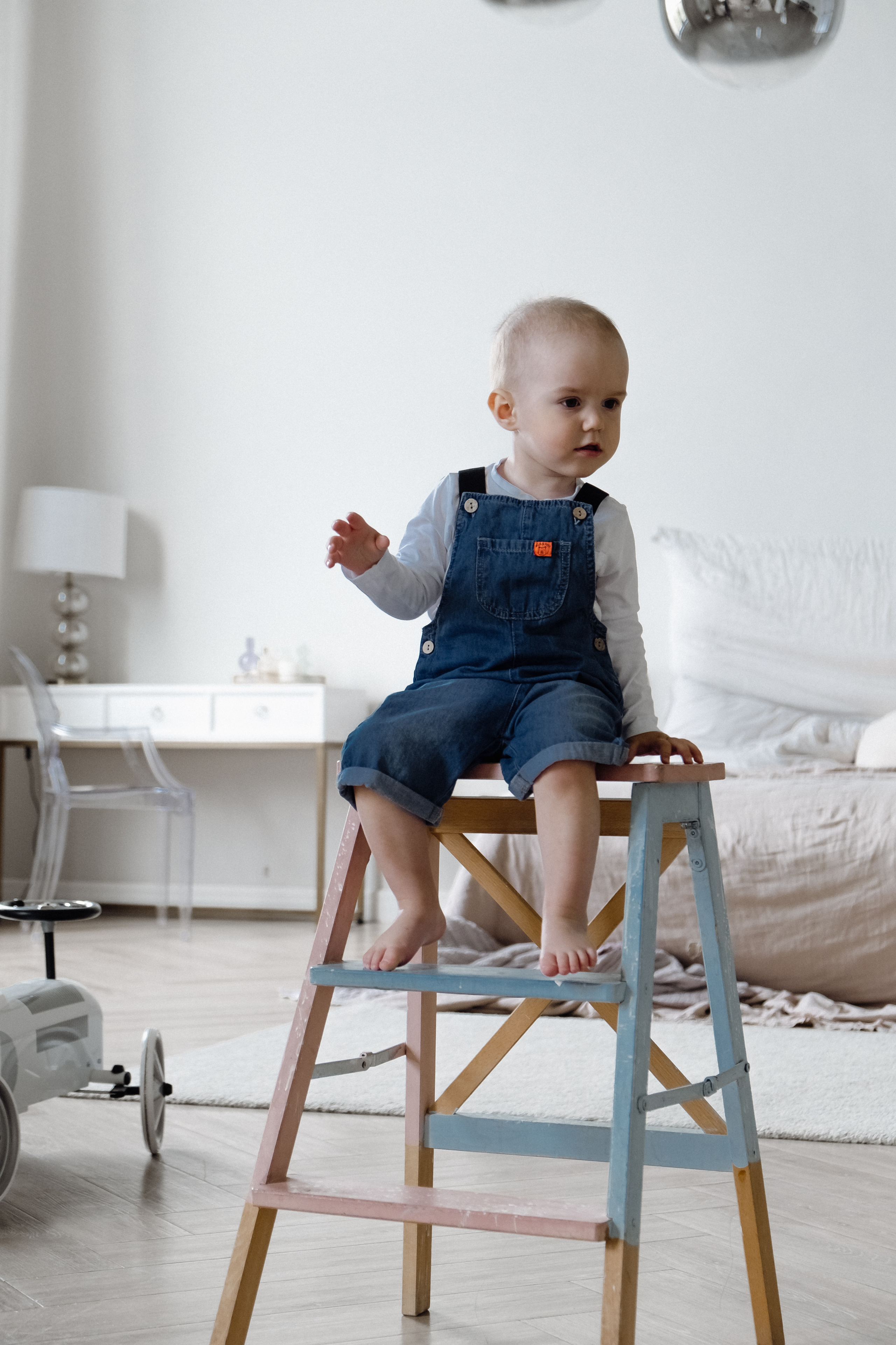 Катя и семья (сканди). Не смотри на других, смотри внутрь себя