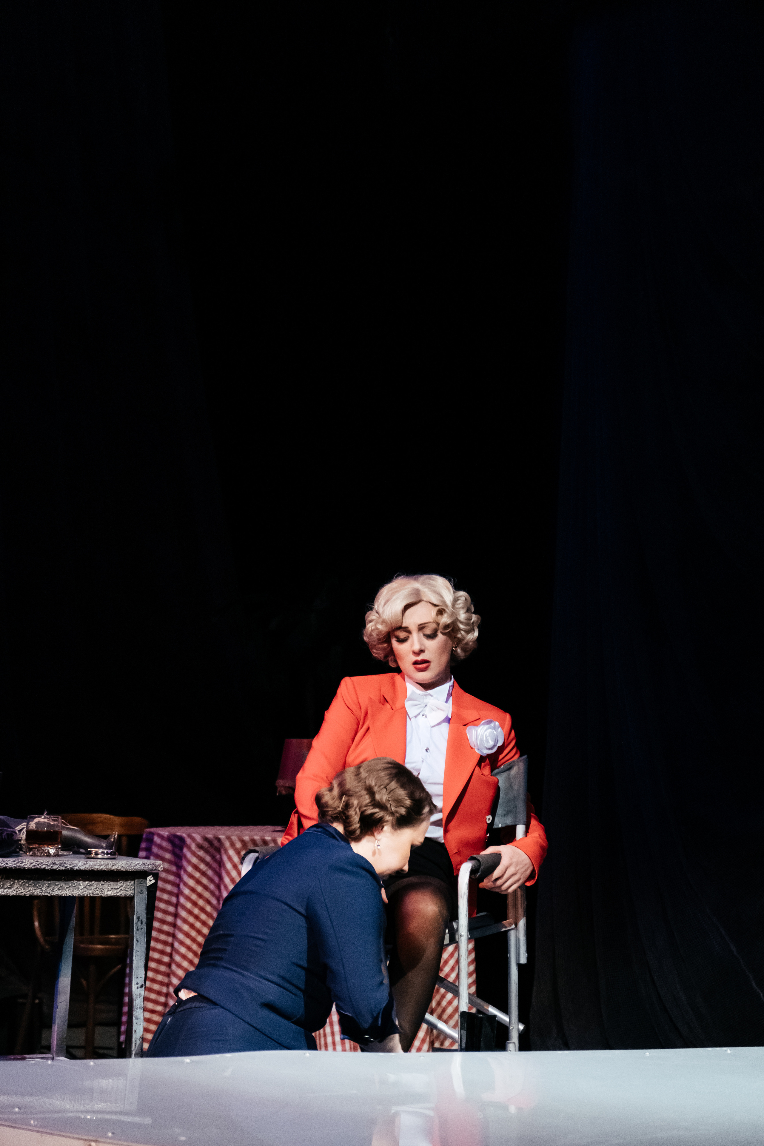 Марлен. Не смотри на других, смотри внутрь себя