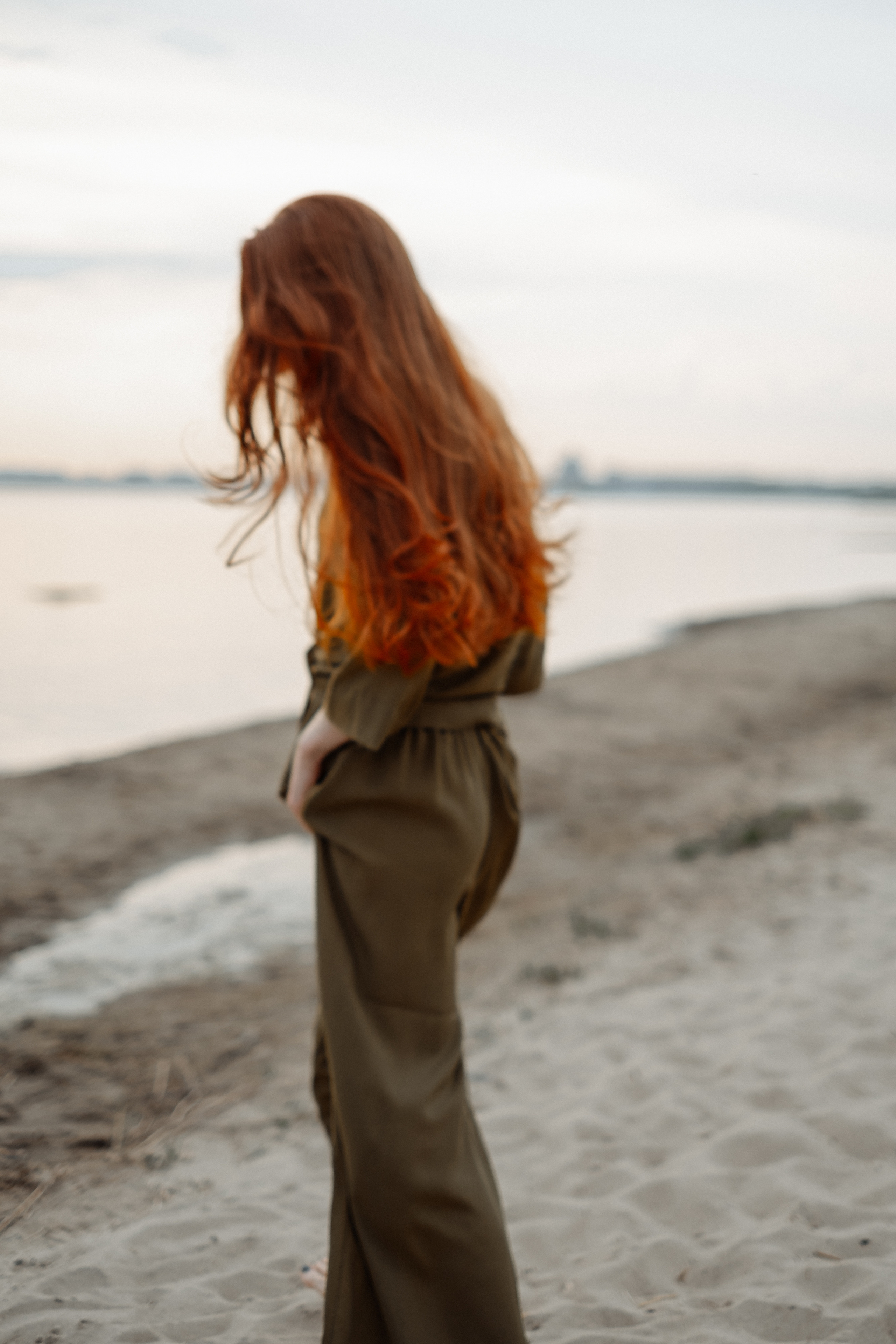 Пляж. Не смотри на других, смотри внутрь себя