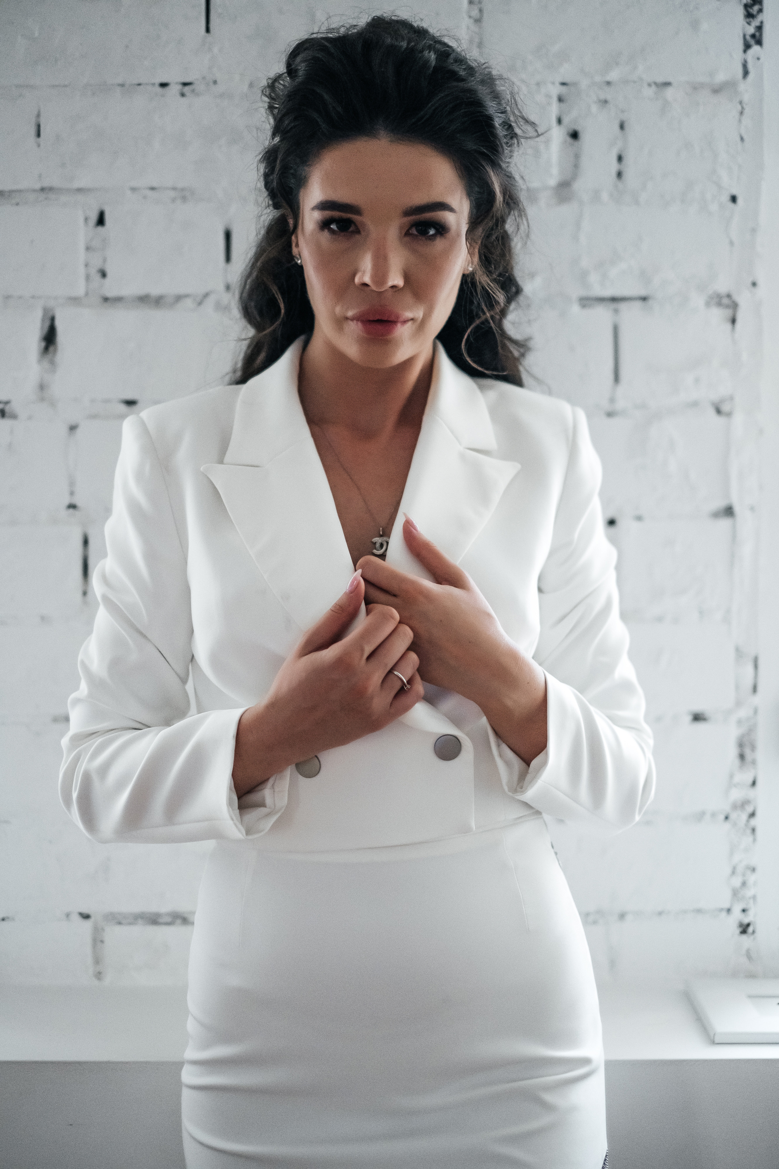 Белый дом. Не смотри на других, смотри внутрь себя