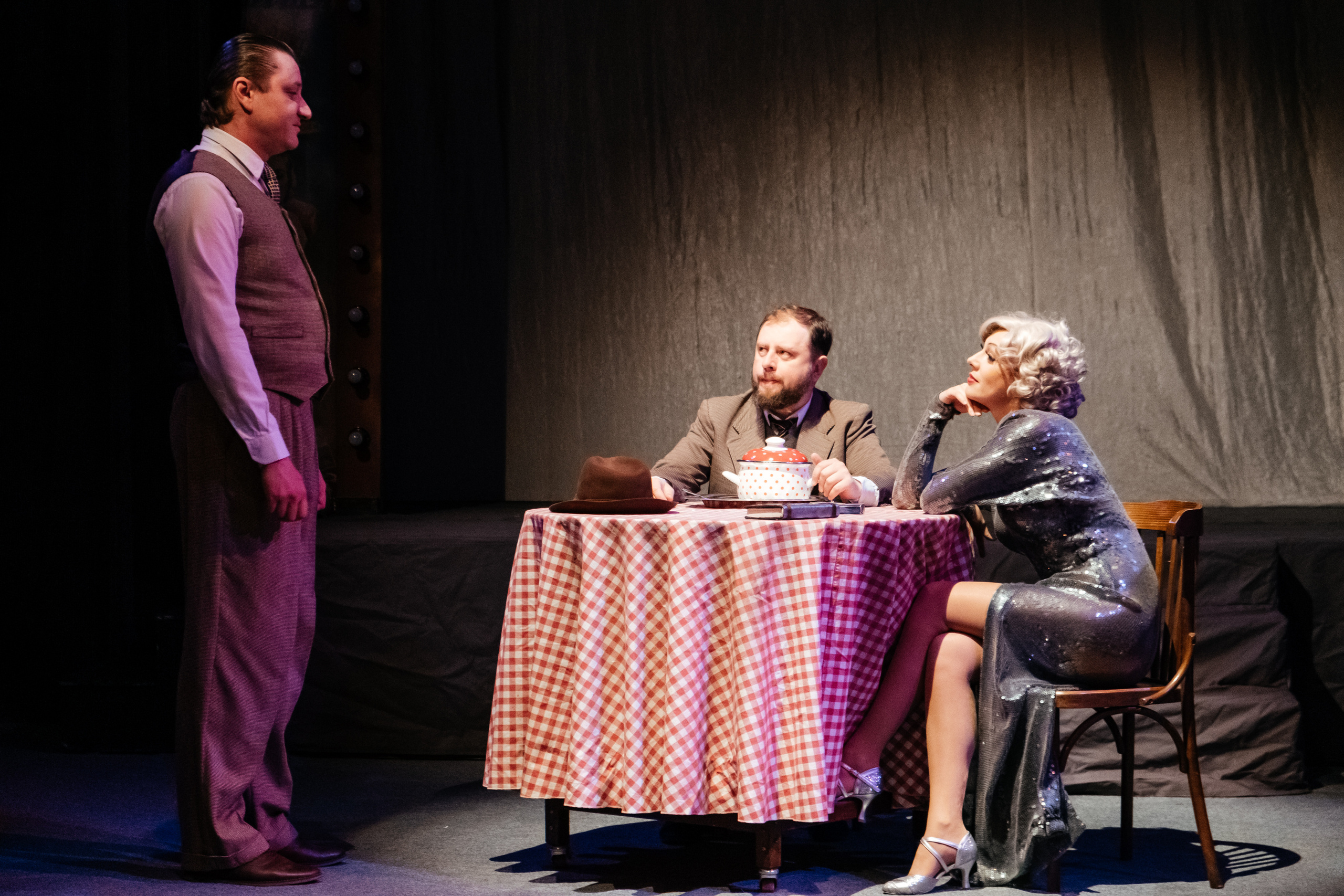 Марлен. Не смотри на других, смотри внутрь себя