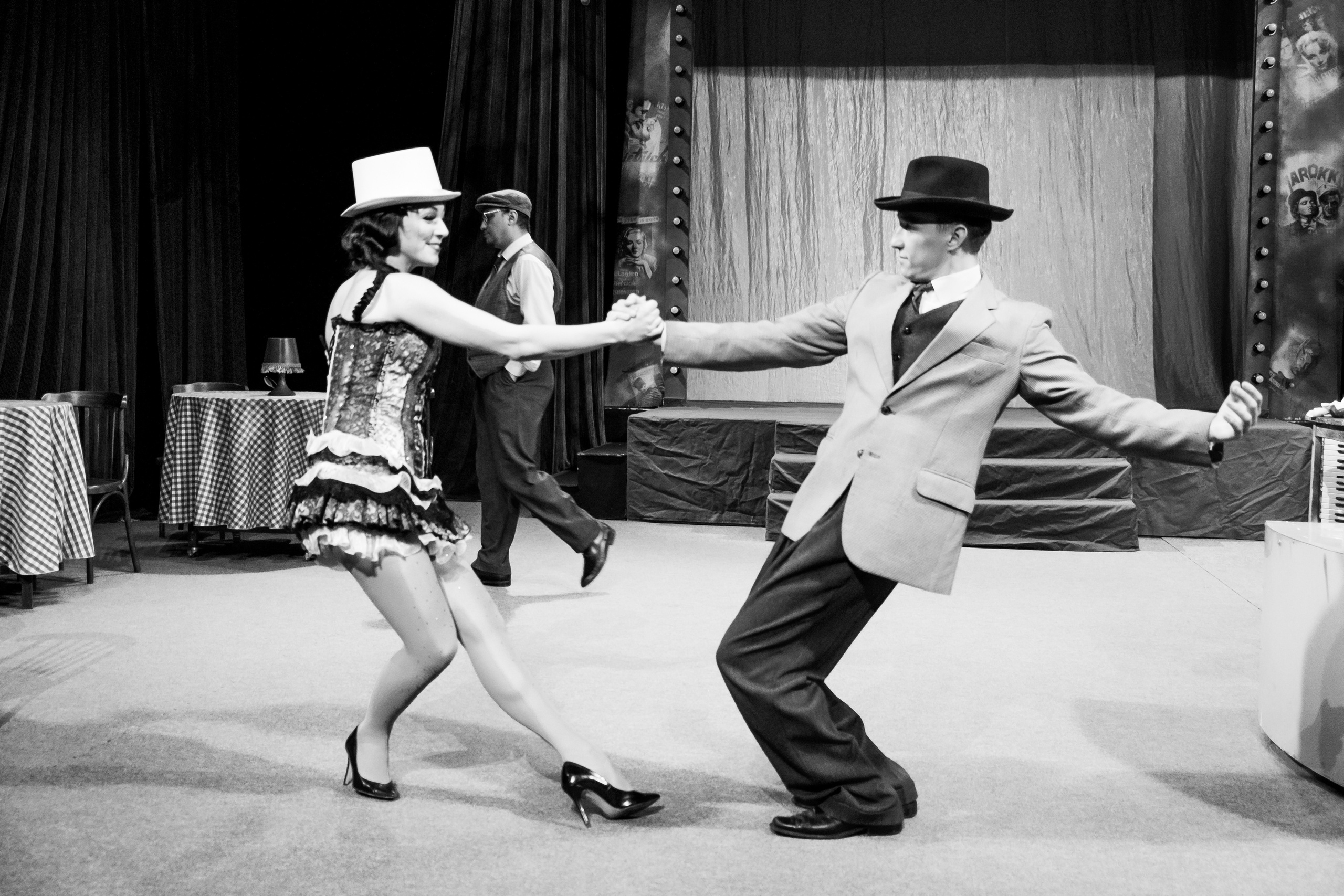 Марлен. Не смотри на других, смотри внутрь себя