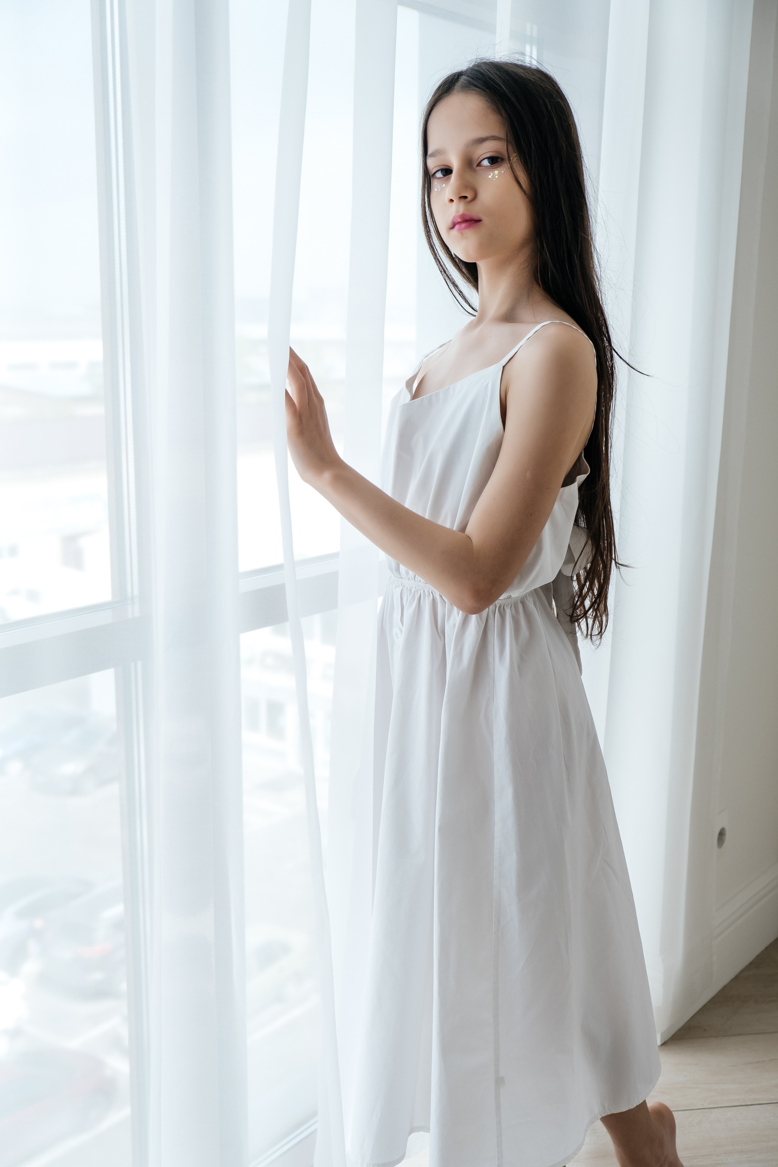 Арина. Не смотри на других, смотри внутрь себя