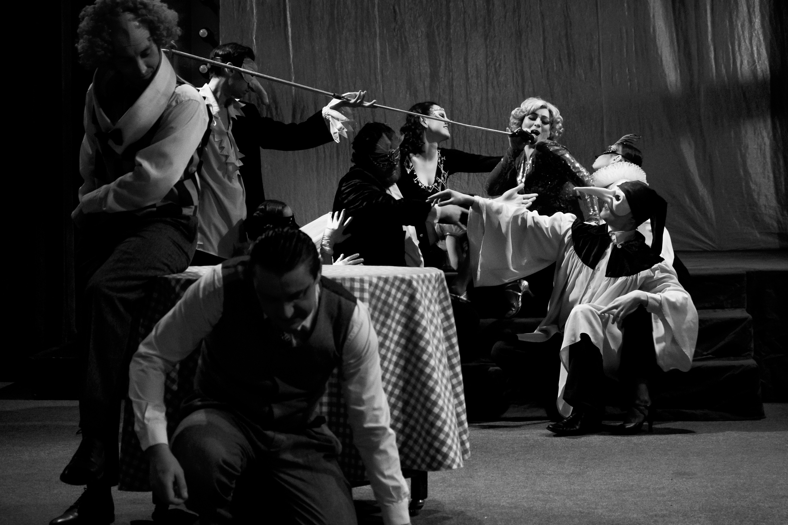 Марлен. Не смотри на других, смотри внутрь себя