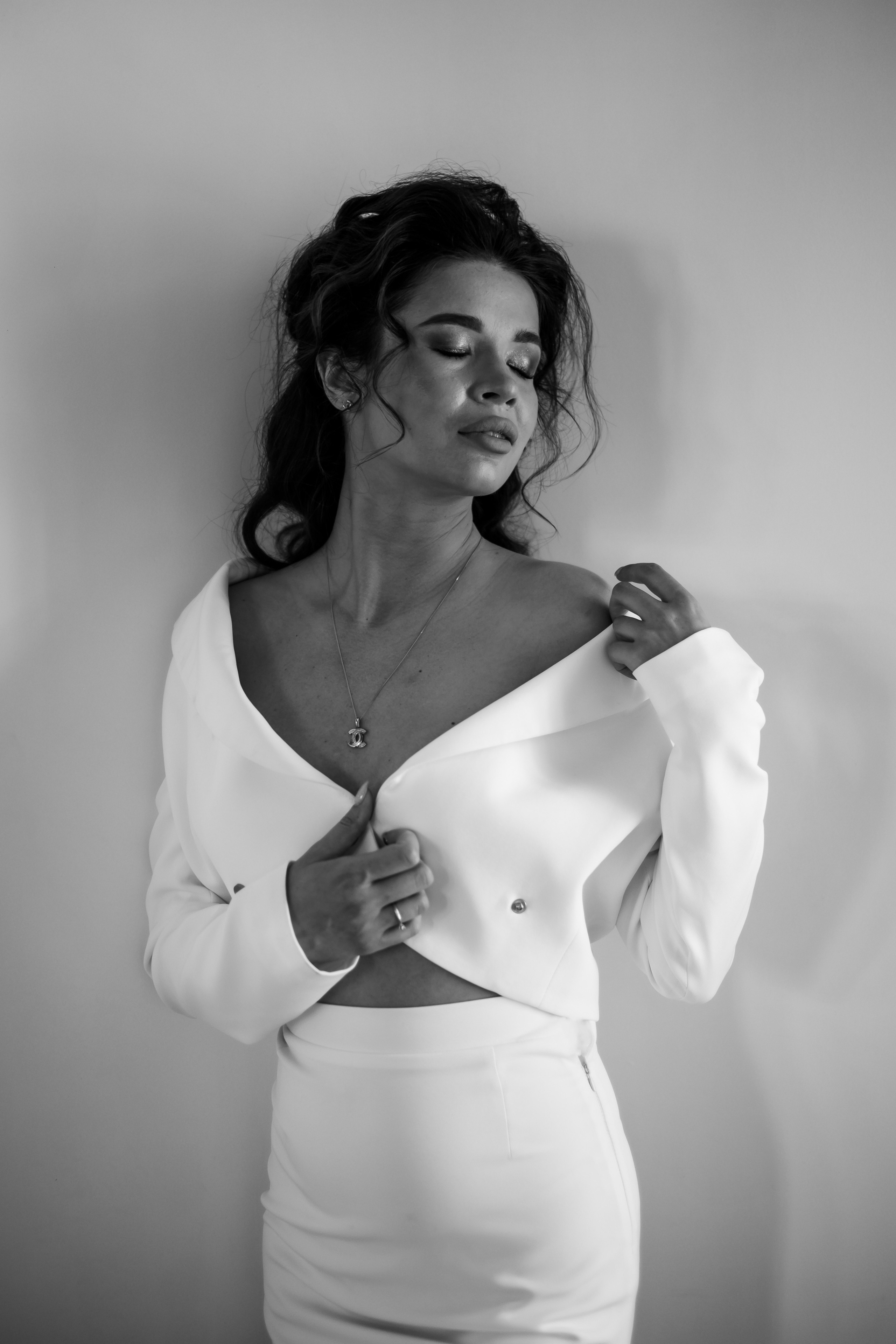 Белый дом. Не смотри на других, смотри внутрь себя