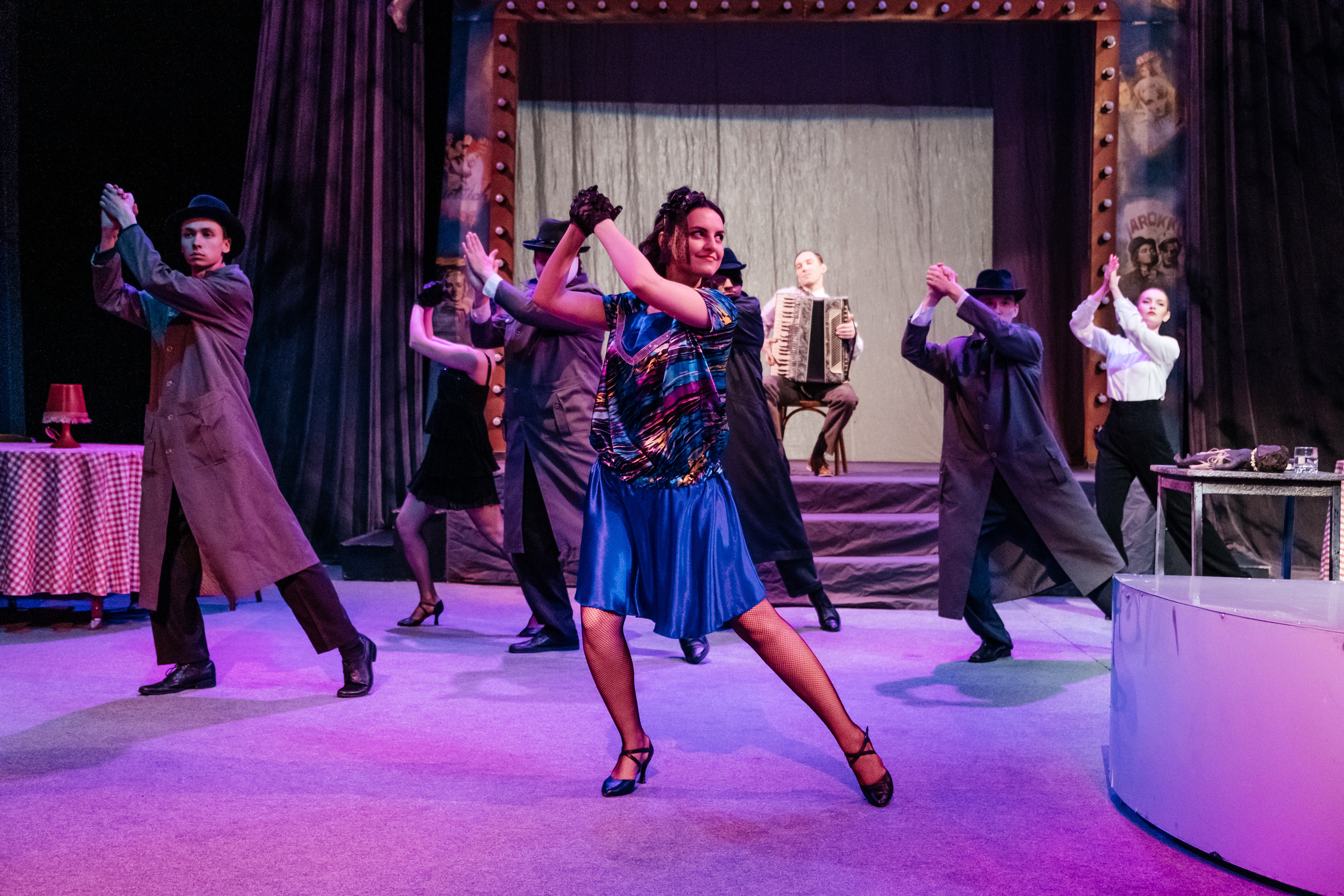 Марлен. Не смотри на других, смотри внутрь себя